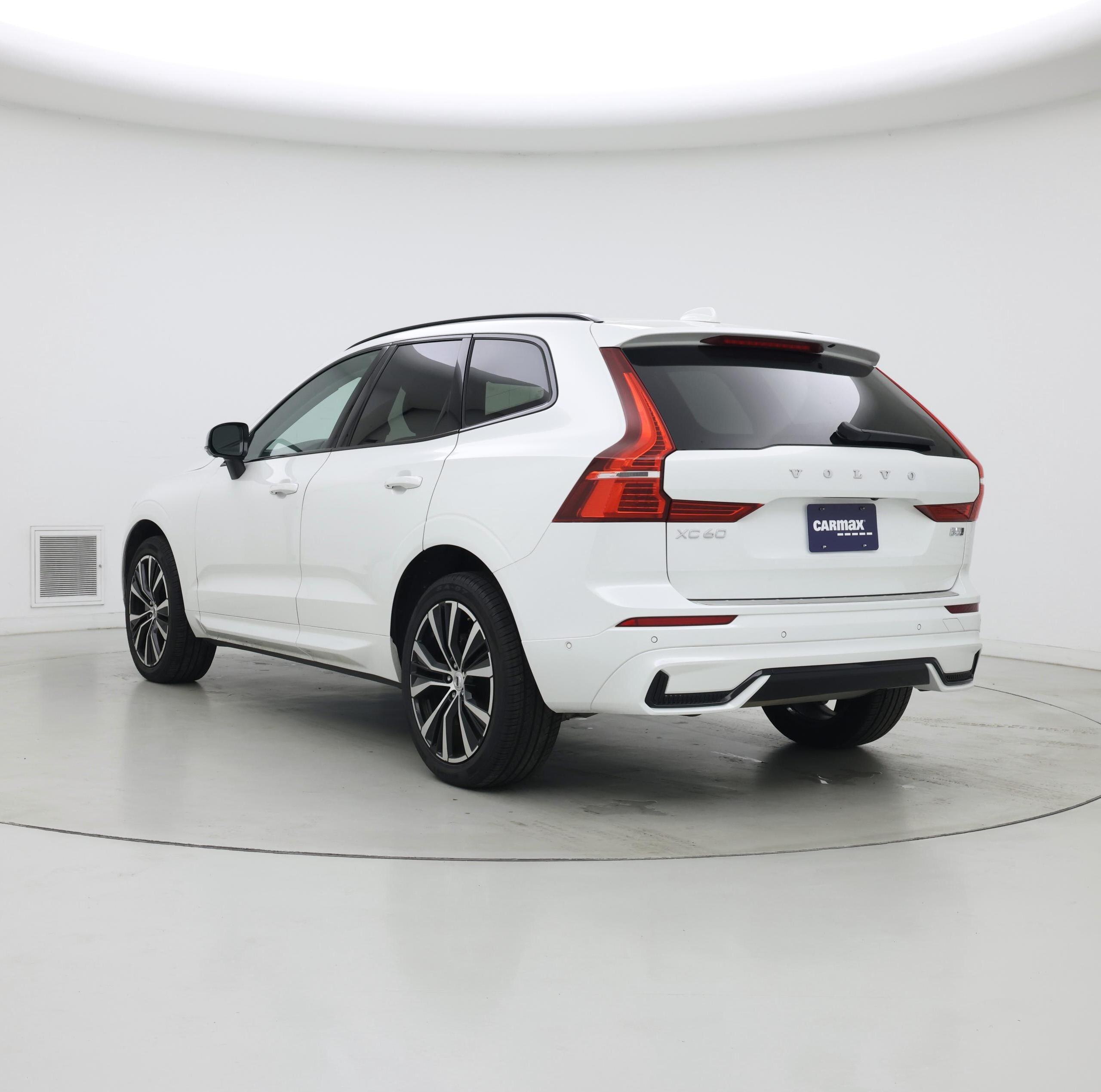 Thumbnail: 2023 Volvo XC60 - 2