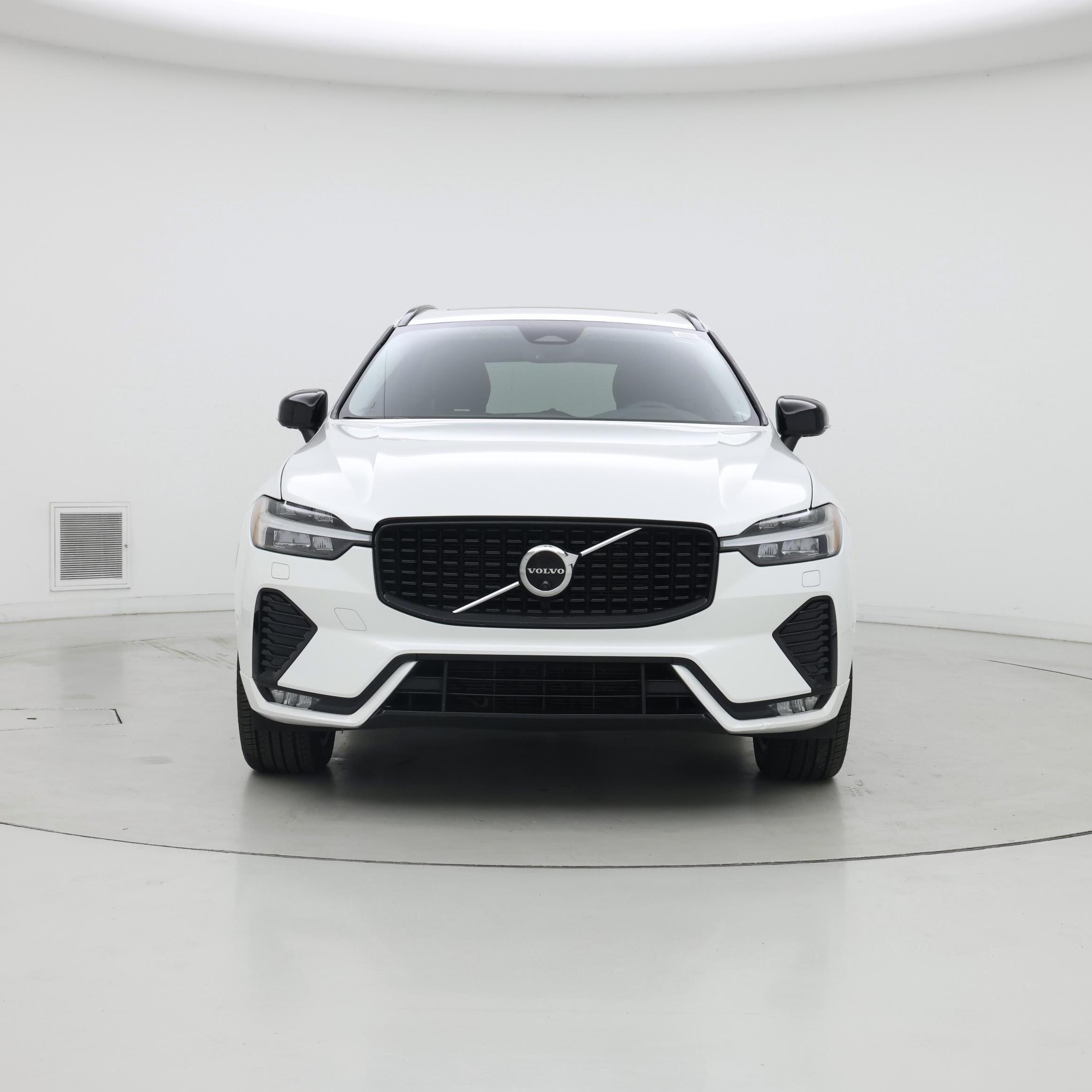 Thumbnail: 2023 Volvo XC60 - 5