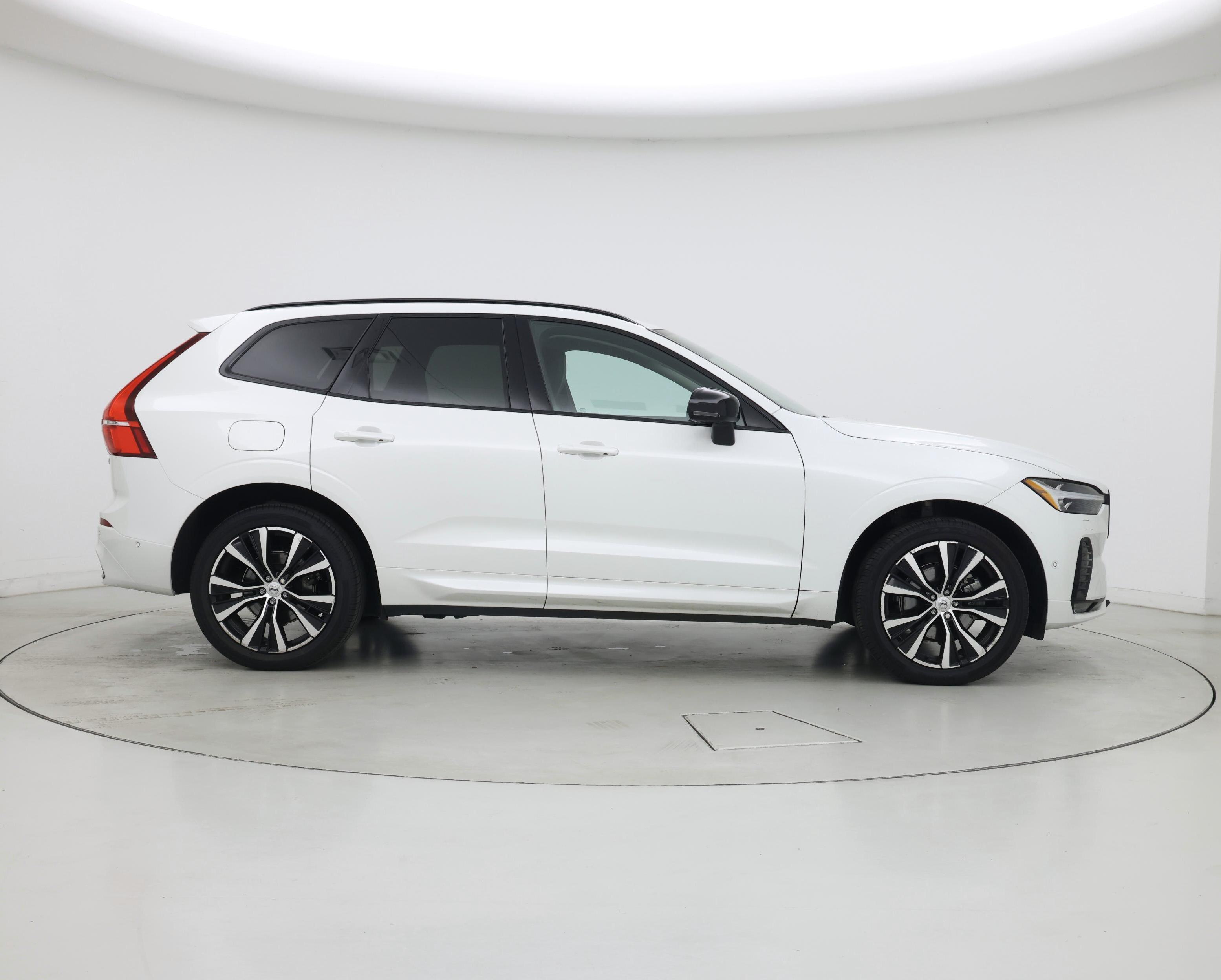 Thumbnail: 2023 Volvo XC60 - 7