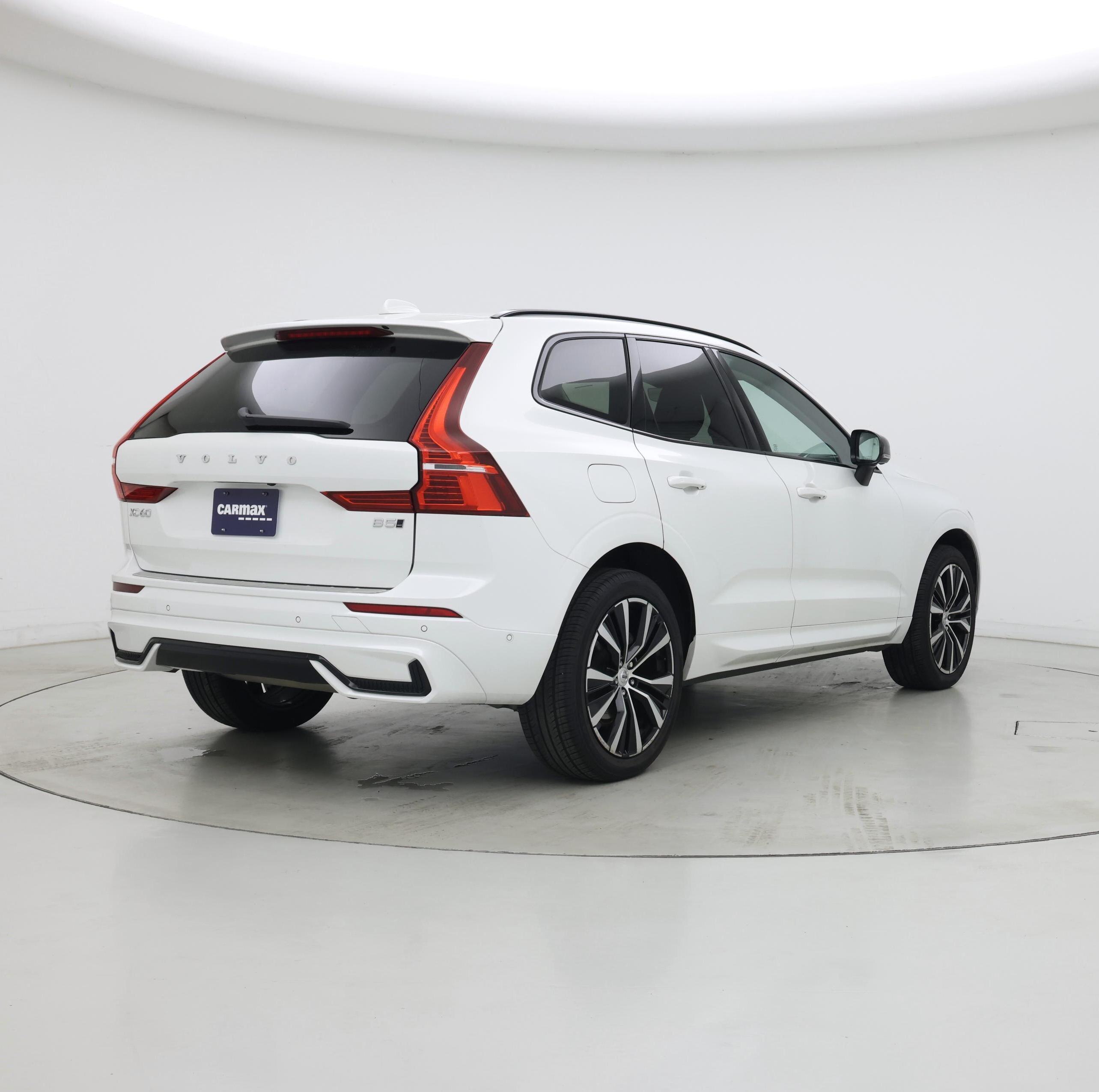 Thumbnail: 2023 Volvo XC60 - 8
