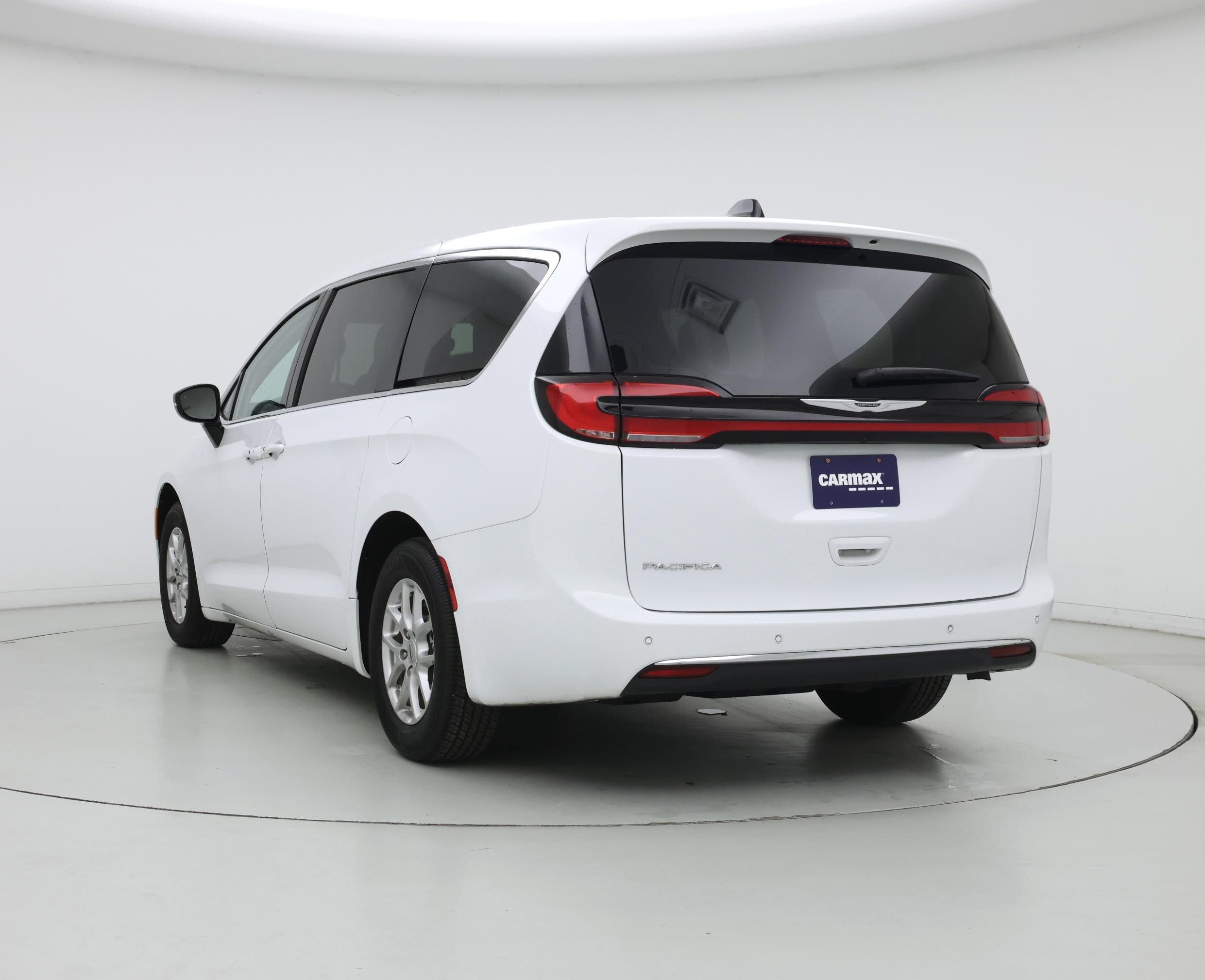 Thumbnail: 2024 Chrysler Pacifica - 2