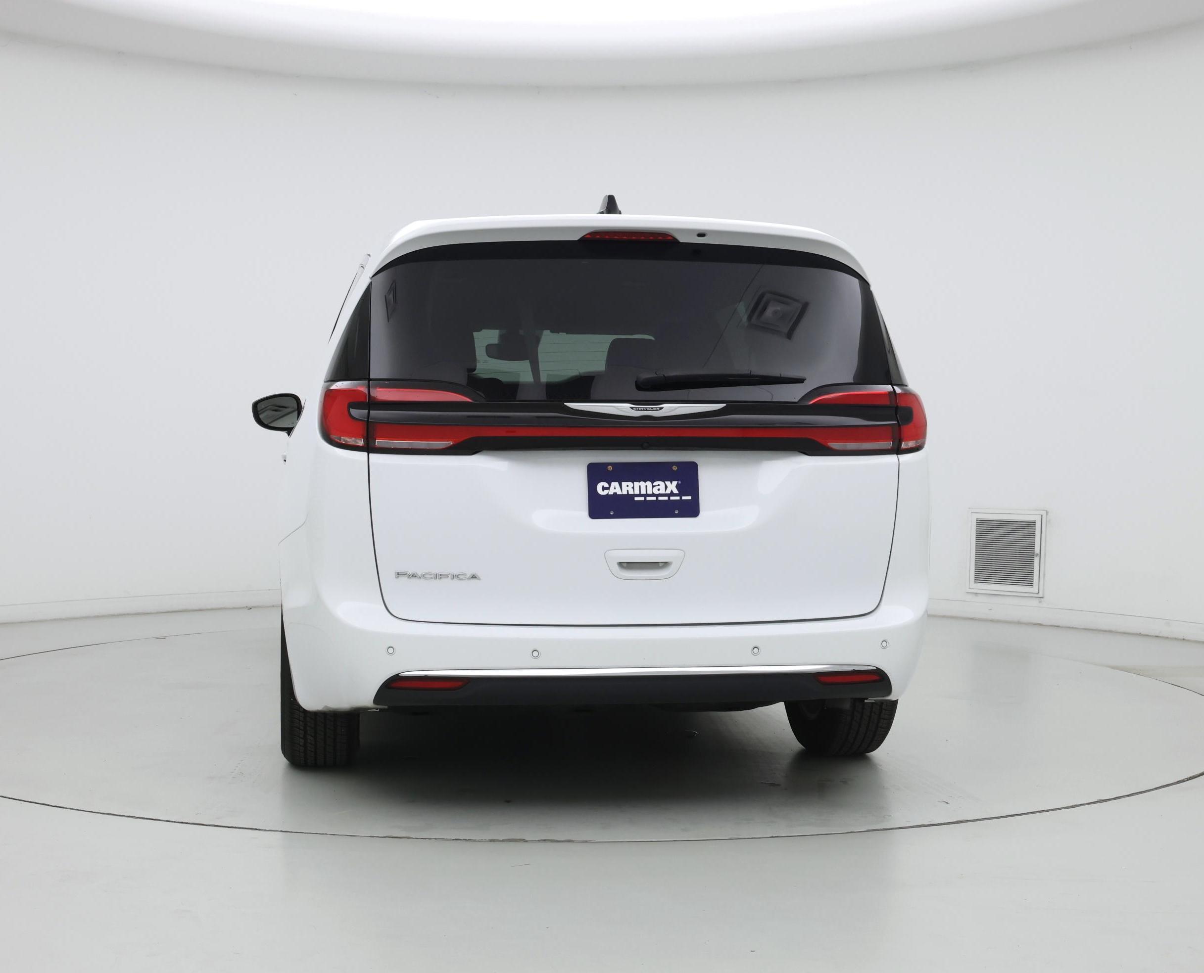 Thumbnail: 2024 Chrysler Pacifica - 6