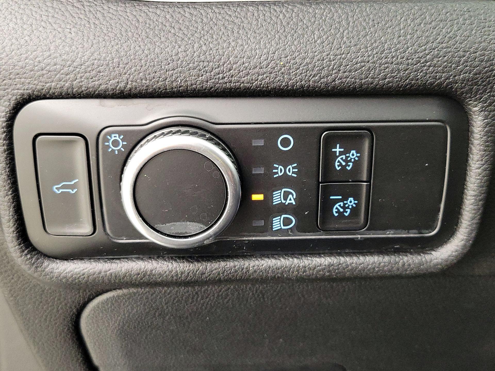 Thumbnail: 2023 Ford Explorer - 13