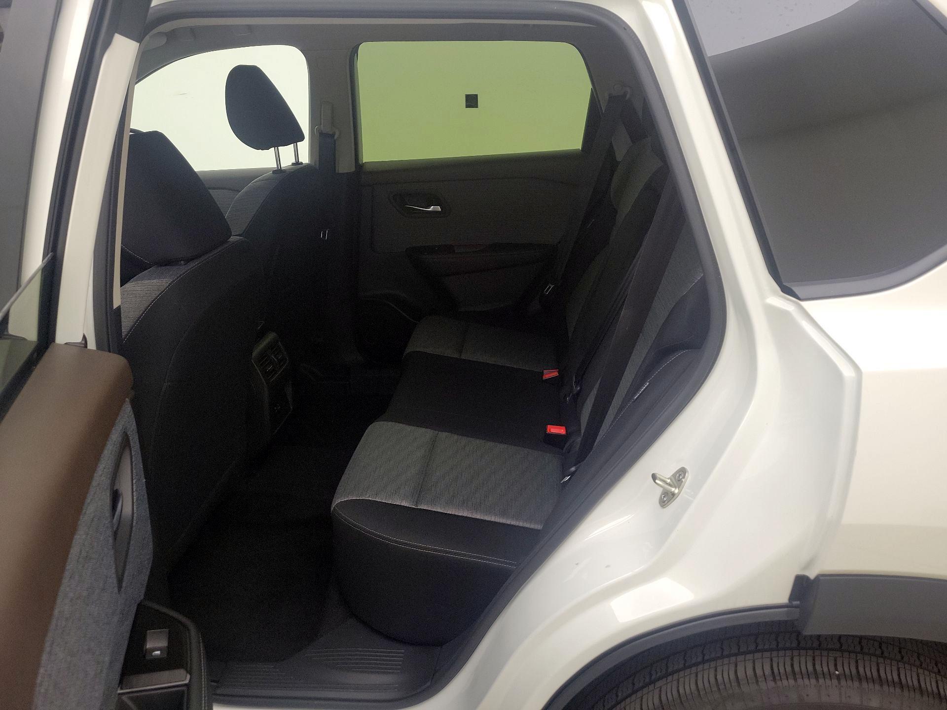 Thumbnail: 2023 Nissan Rogue - 19