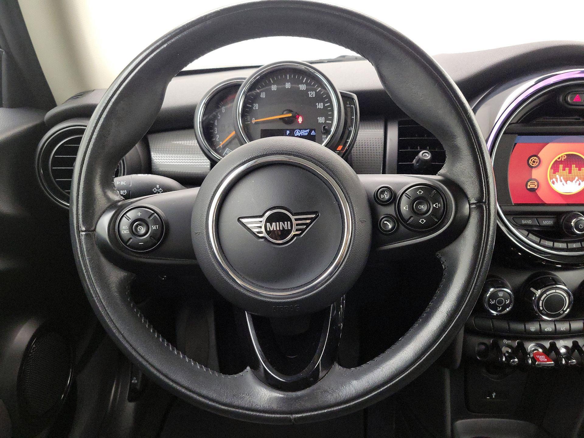 Thumbnail: 2020 MINI Cooper Hardtop - 10