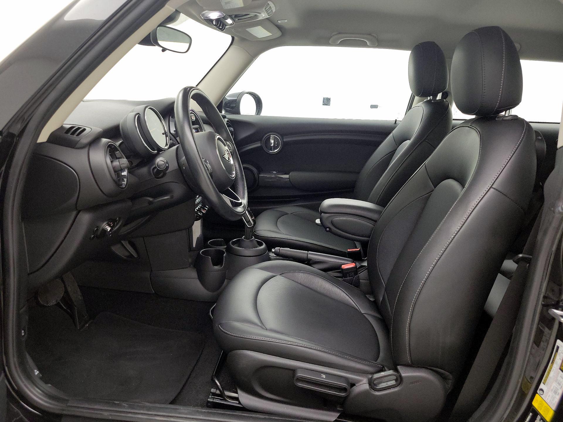 Thumbnail: 2020 MINI Cooper Hardtop - 11