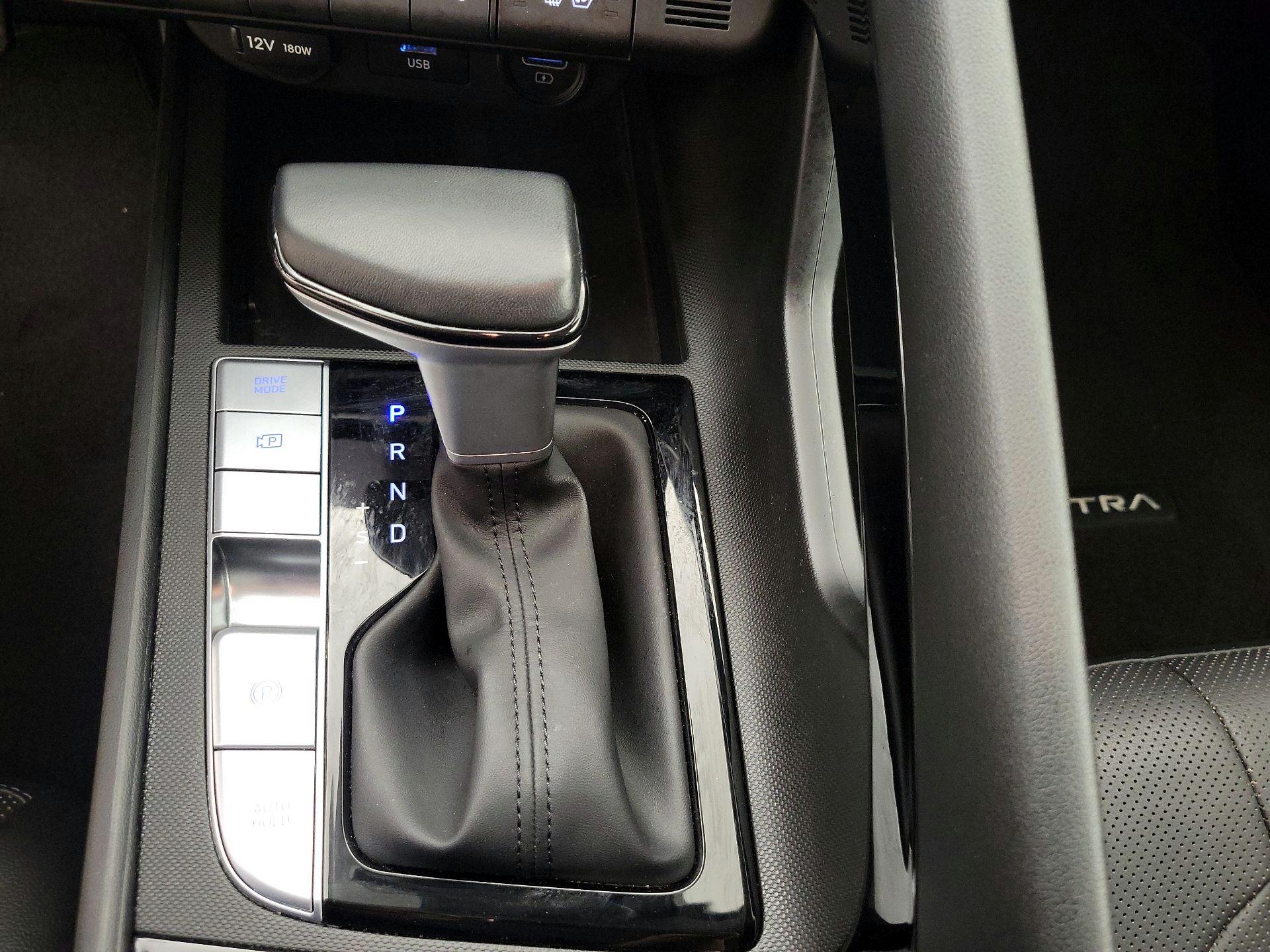 Thumbnail: 2023 Hyundai Elantra - 18