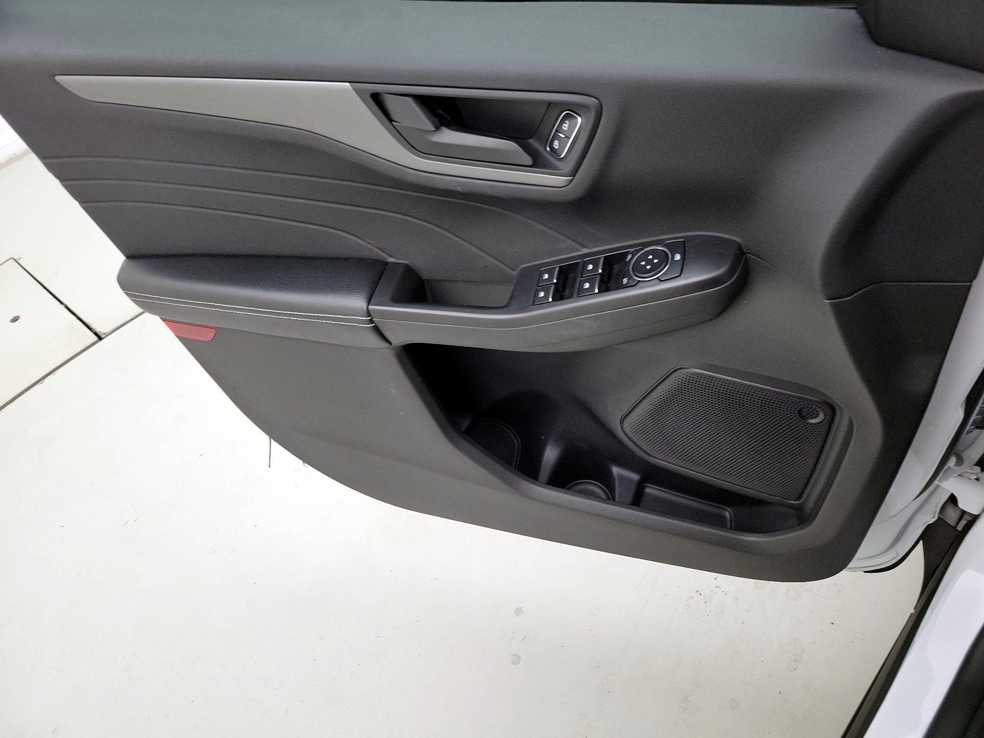 Thumbnail: 2023 Ford Escape - 12