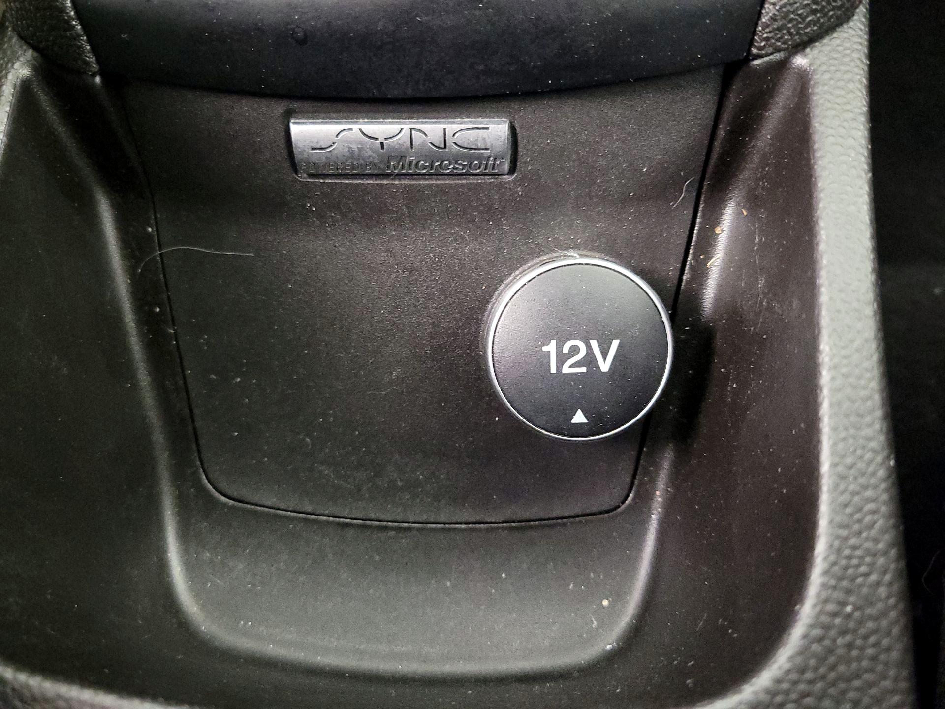 Thumbnail: 2015 Ford Fiesta - 17