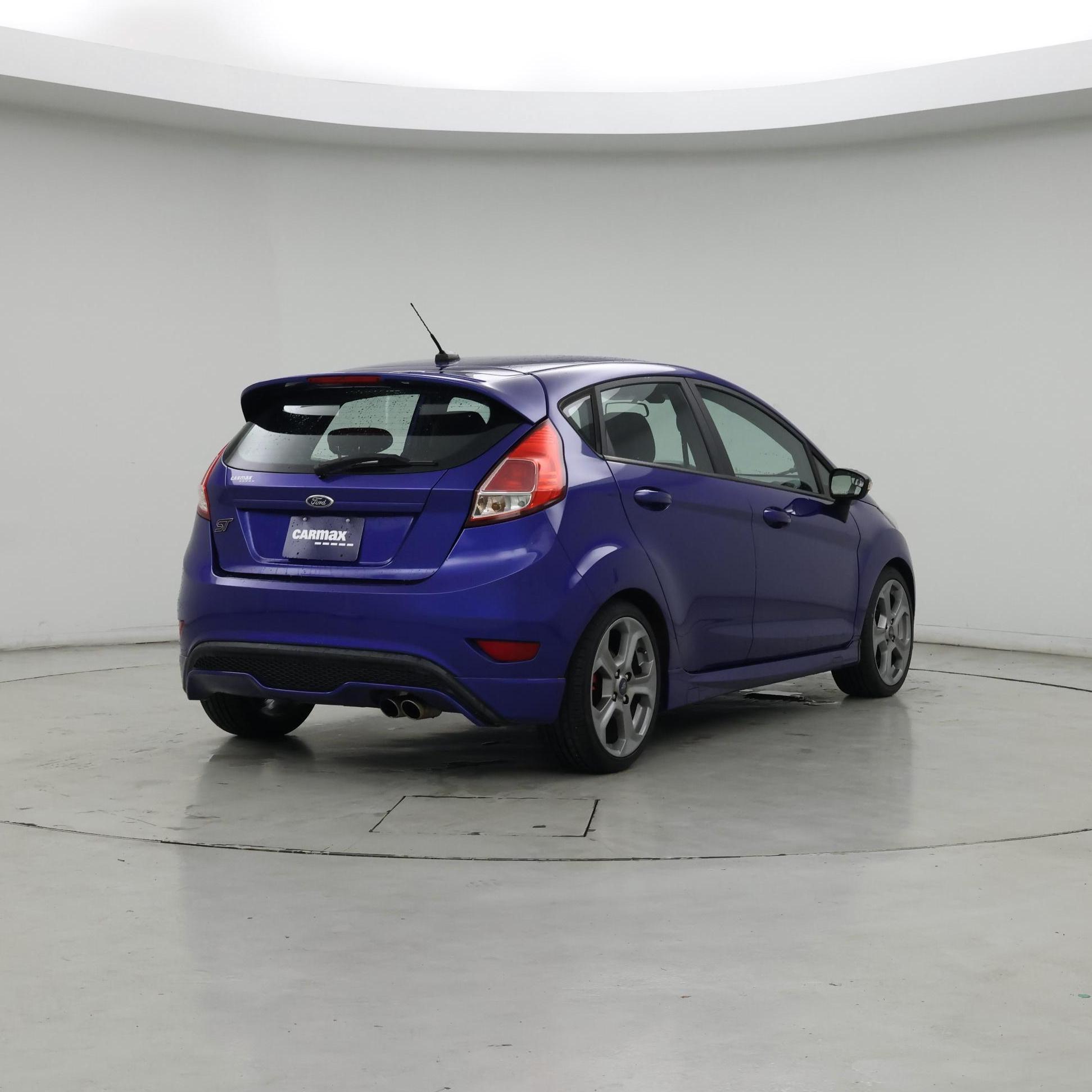 Thumbnail: 2015 Ford Fiesta - 8