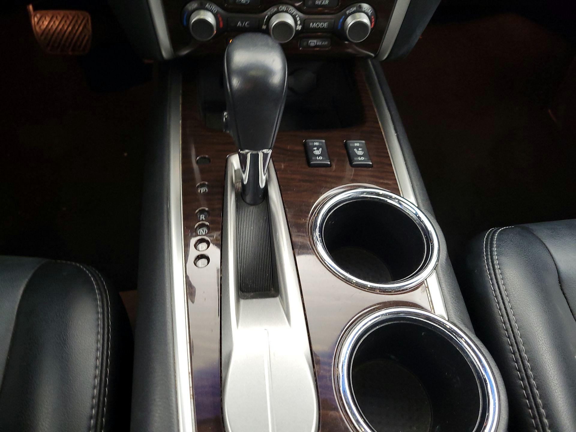 Thumbnail: 2014 Nissan Pathfinder - 17