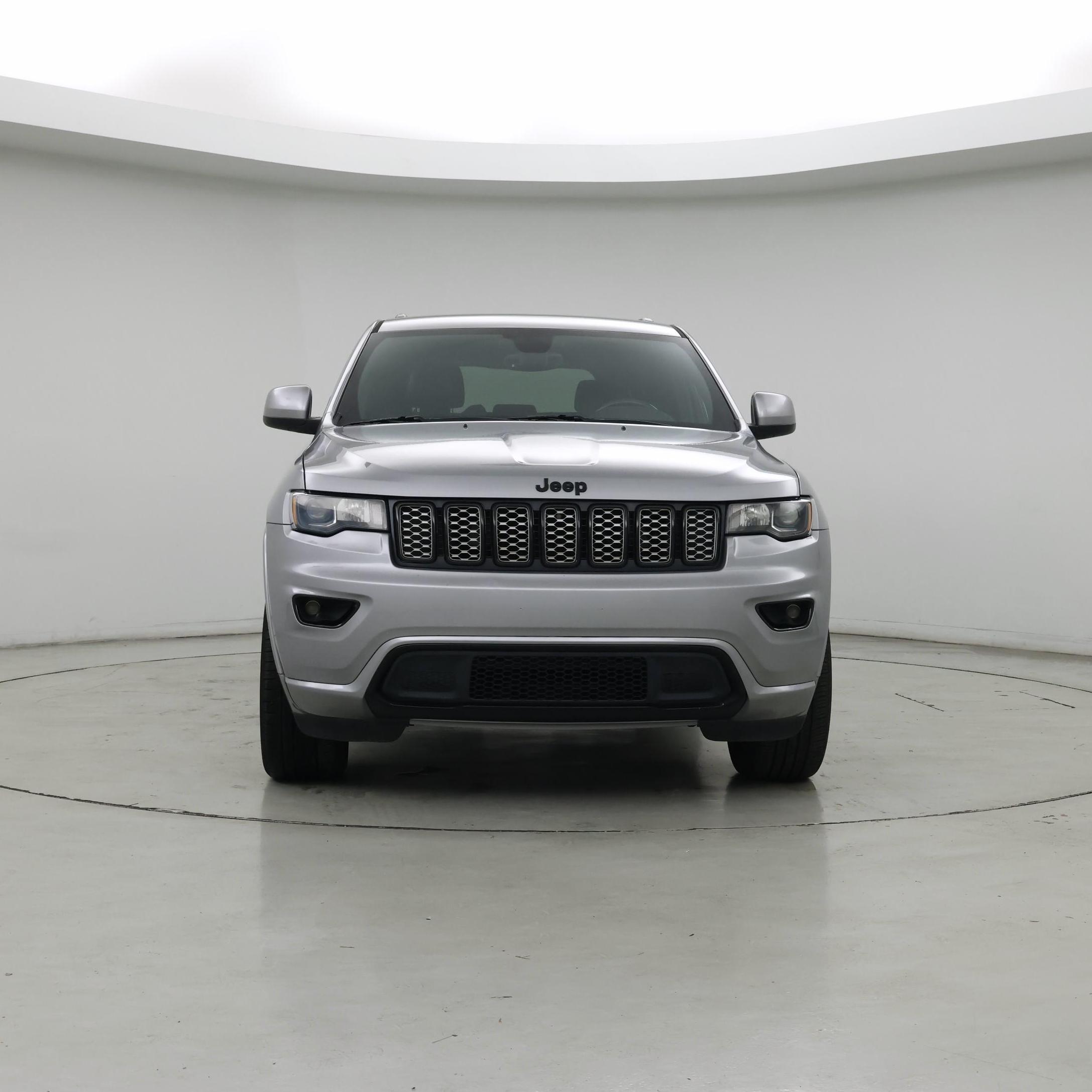 Thumbnail: 2018 Jeep Grand Cherokee - 5