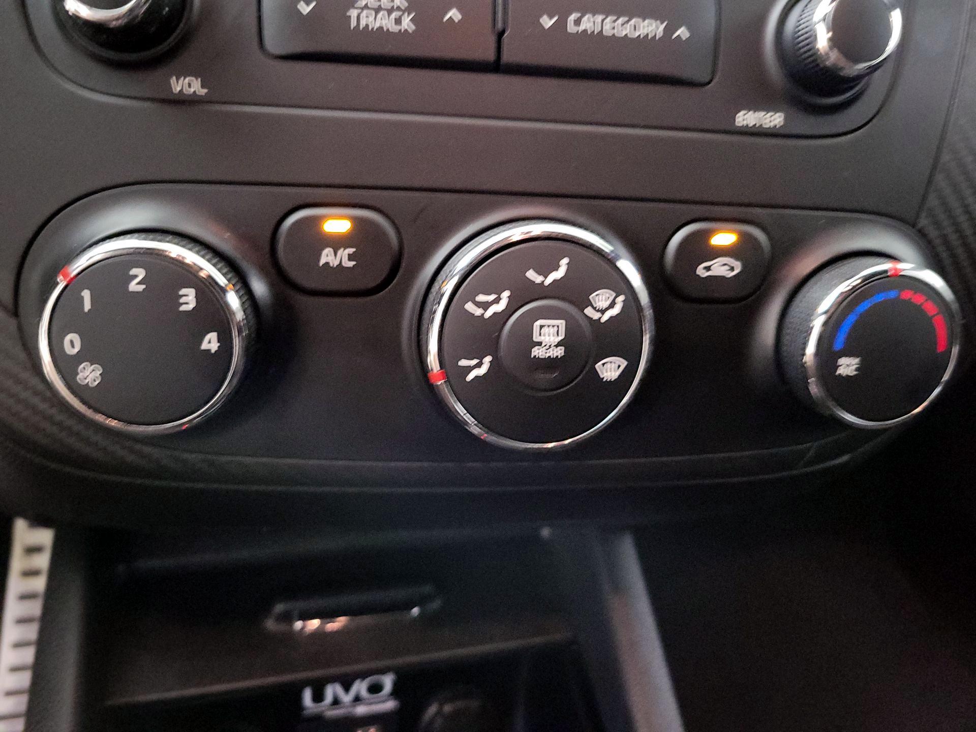 Thumbnail: 2016 Kia Forte - 16