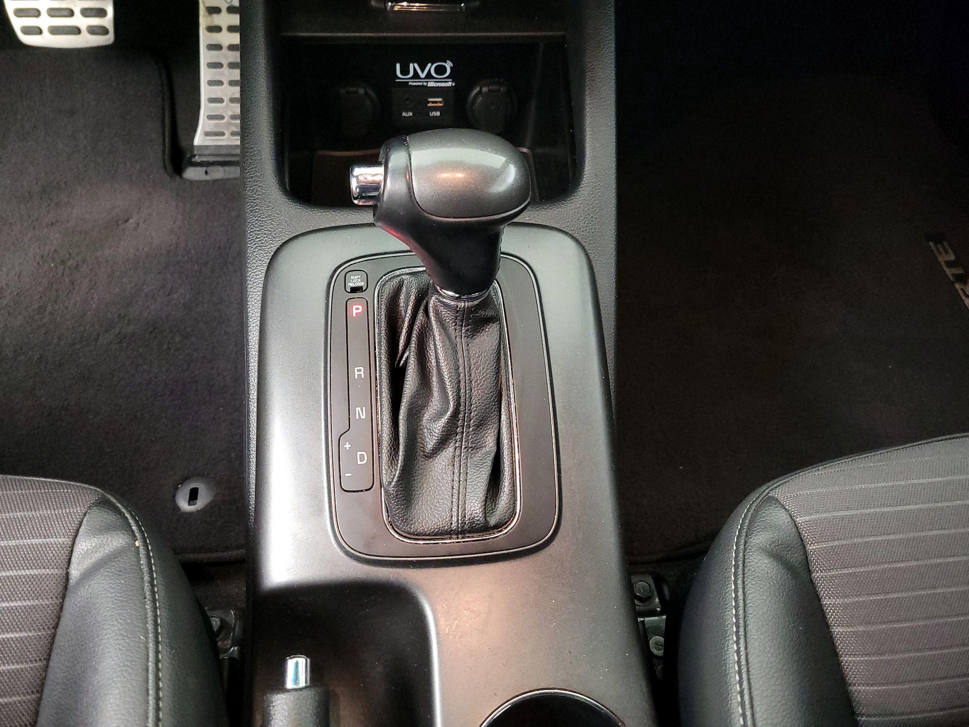 Thumbnail: 2016 Kia Forte - 17