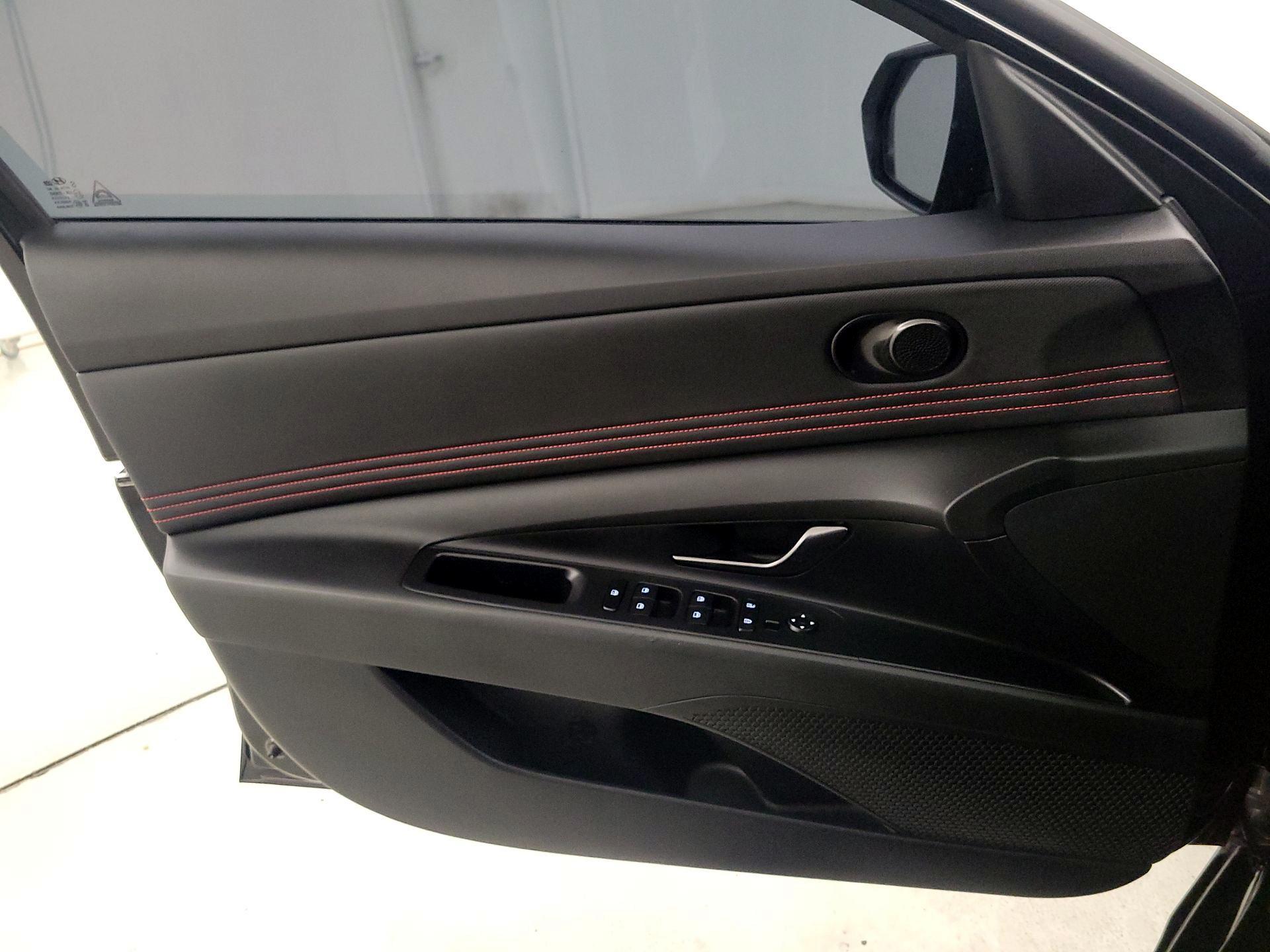 Thumbnail: 2023 Hyundai Elantra - 12