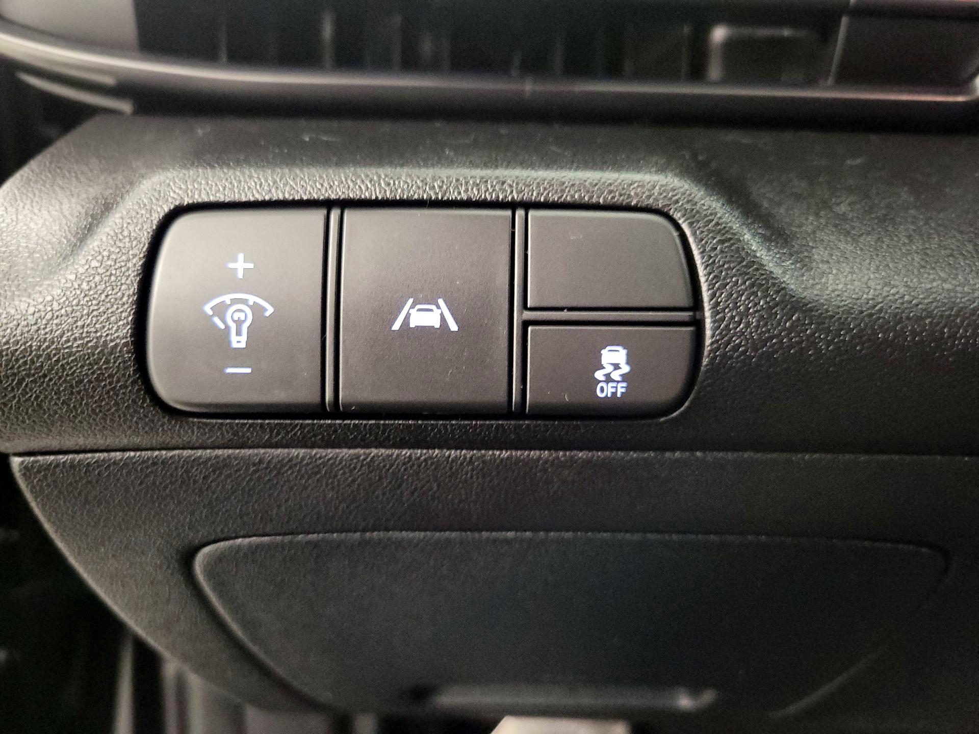 Thumbnail: 2023 Hyundai Elantra - 13