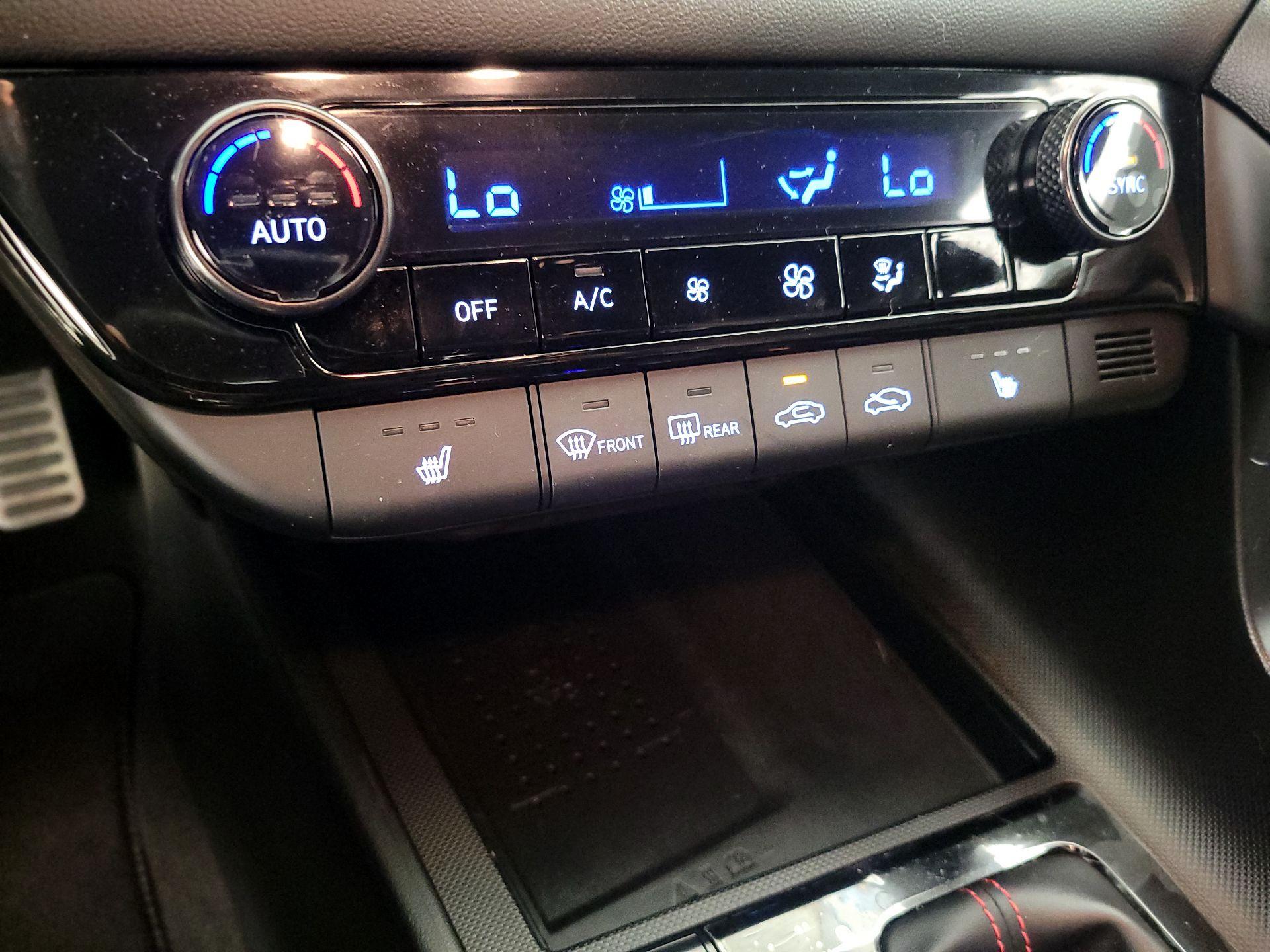 Thumbnail: 2023 Hyundai Elantra - 17