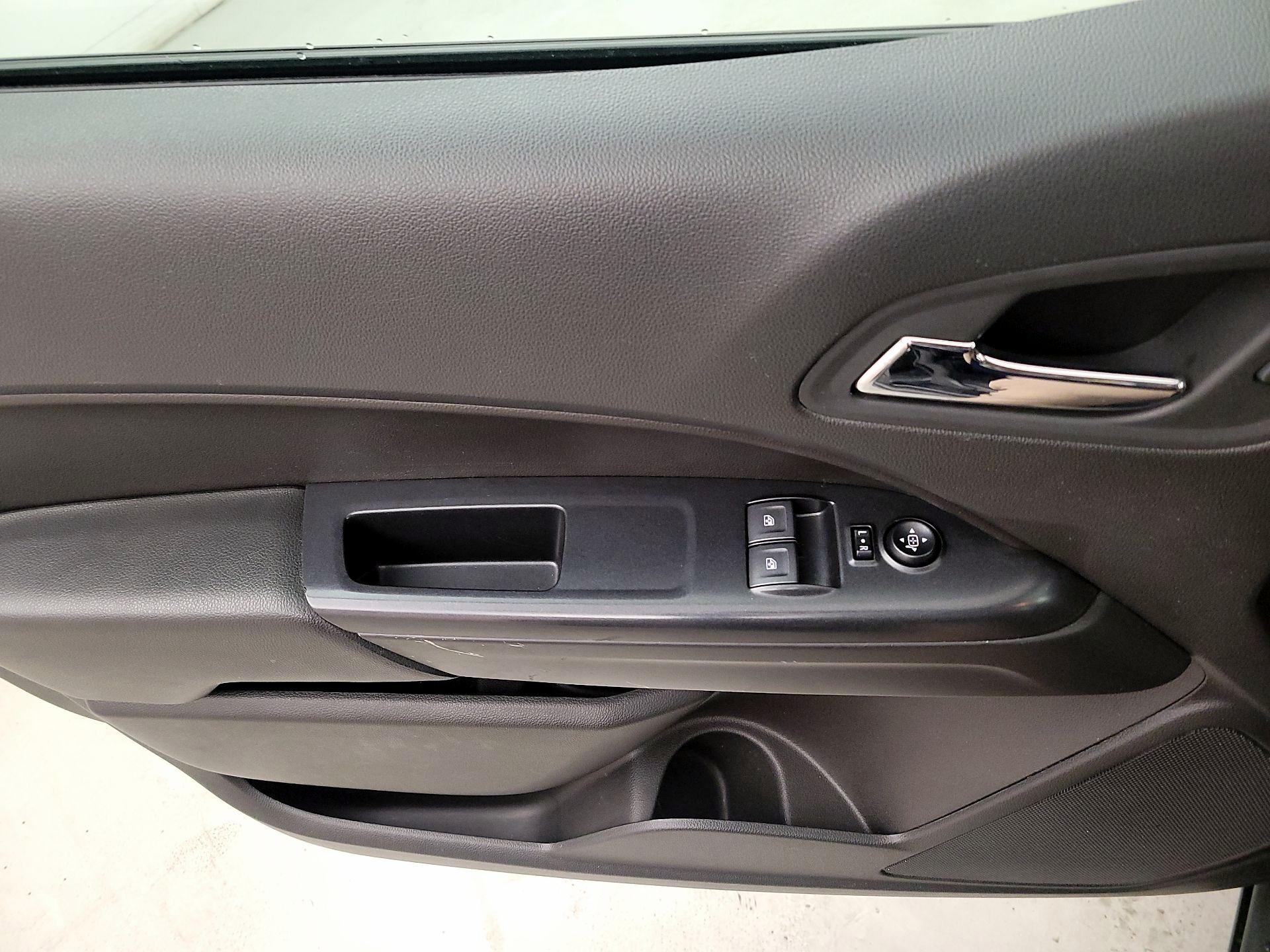 Thumbnail: 2021 Chevrolet Colorado - 12