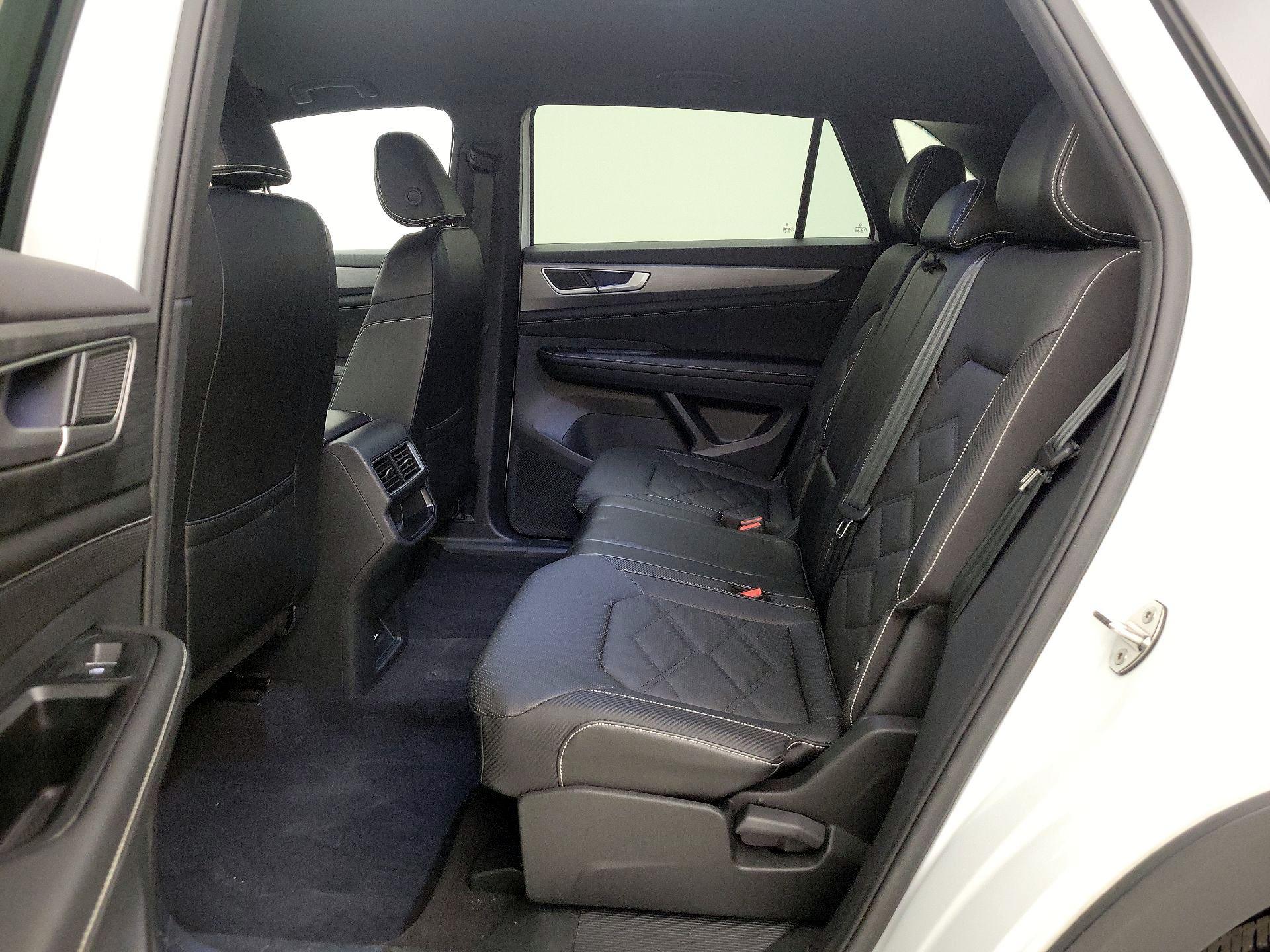 Thumbnail: 2024 Volkswagen Atlas - 19