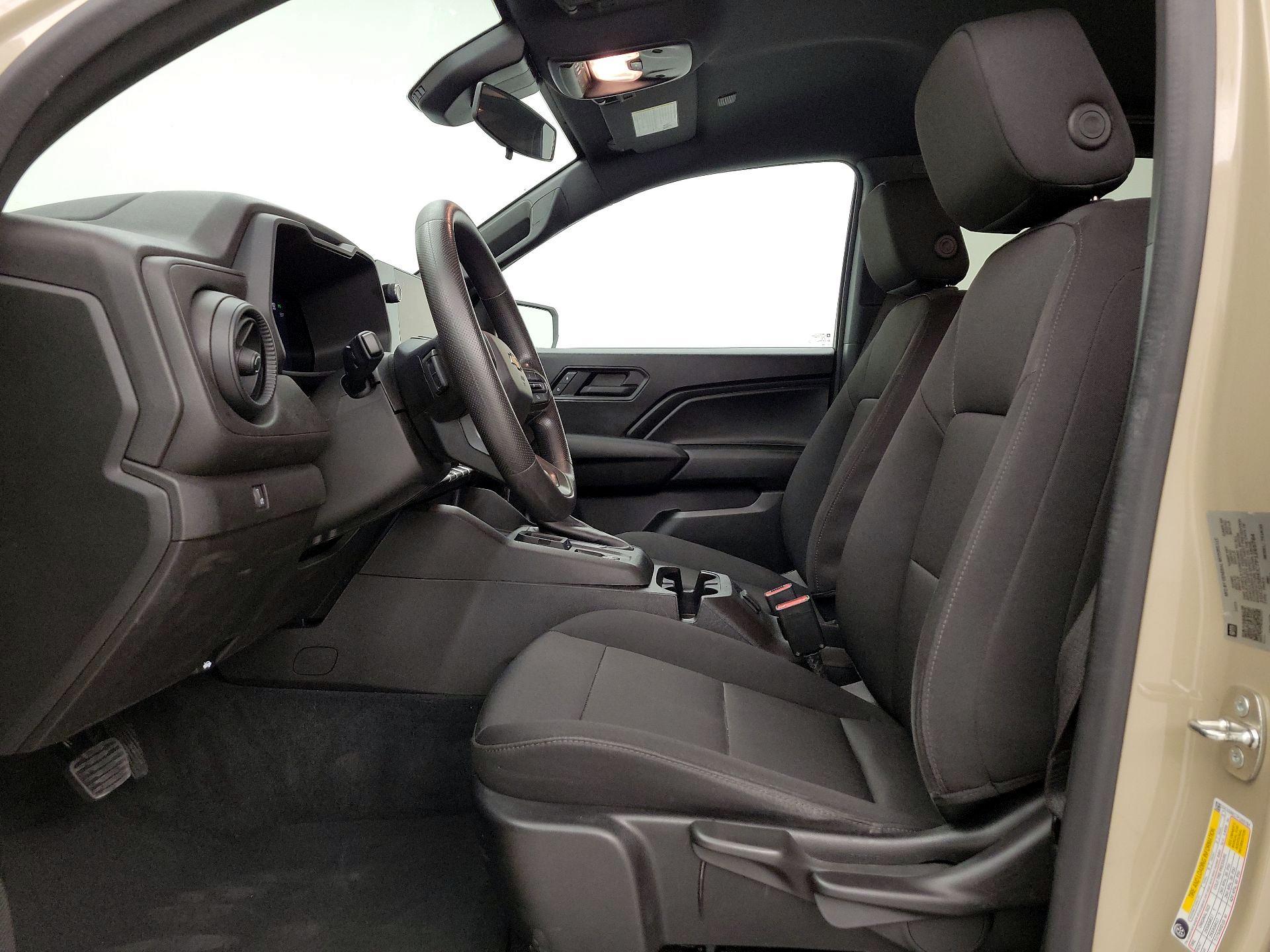 Thumbnail: 2023 Chevrolet Colorado - 11