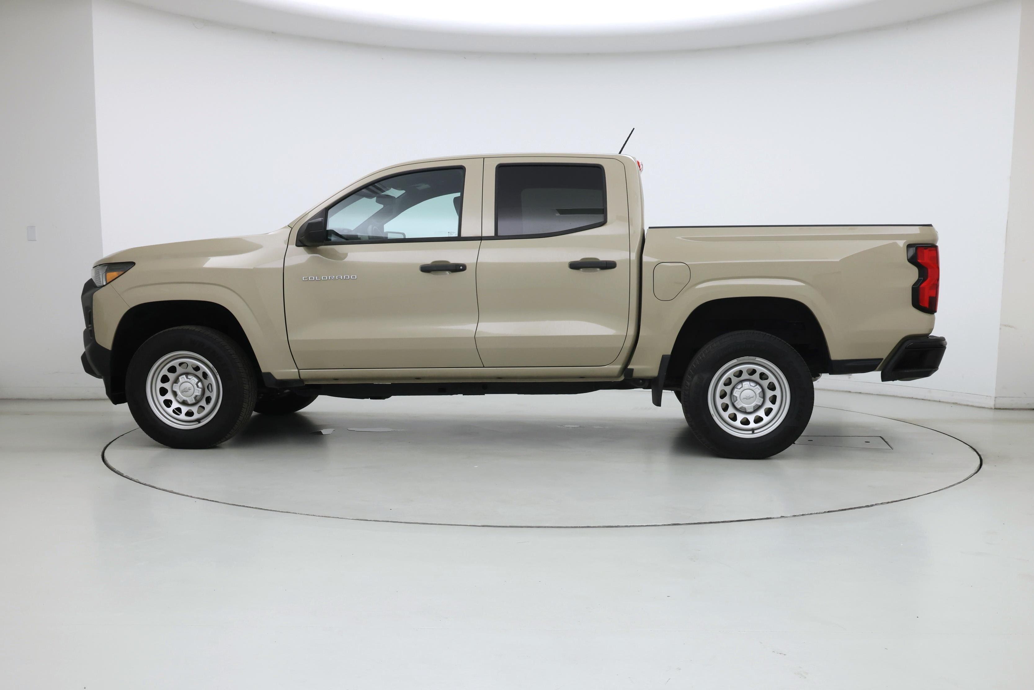 Thumbnail: 2023 Chevrolet Colorado - 3