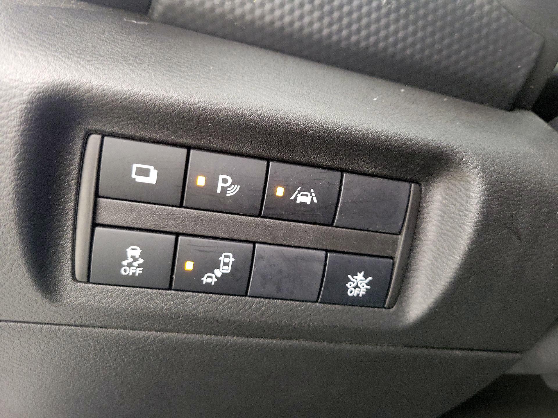 Thumbnail: 2022 Nissan Kicks - 13