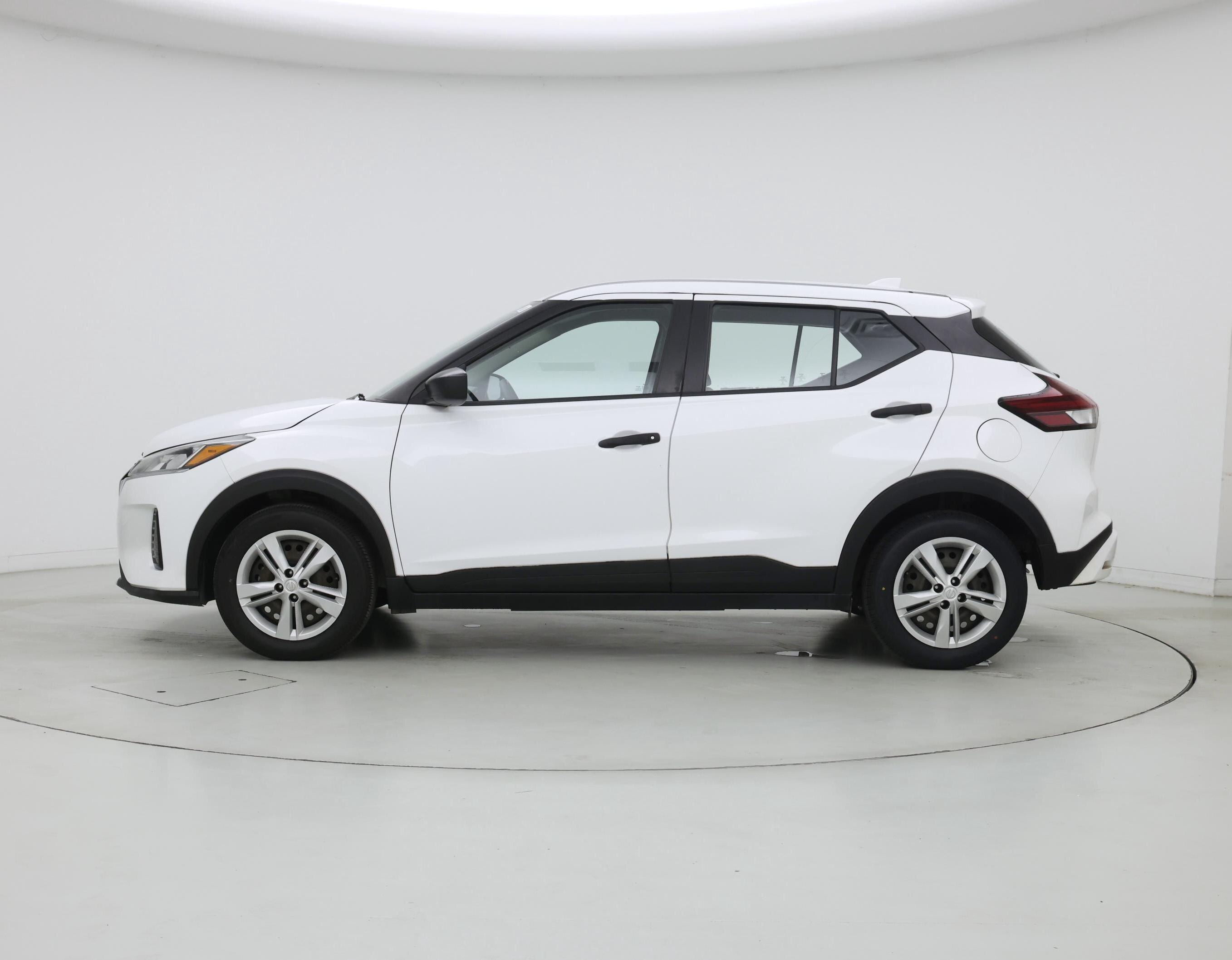 Thumbnail: 2022 Nissan Kicks - 3