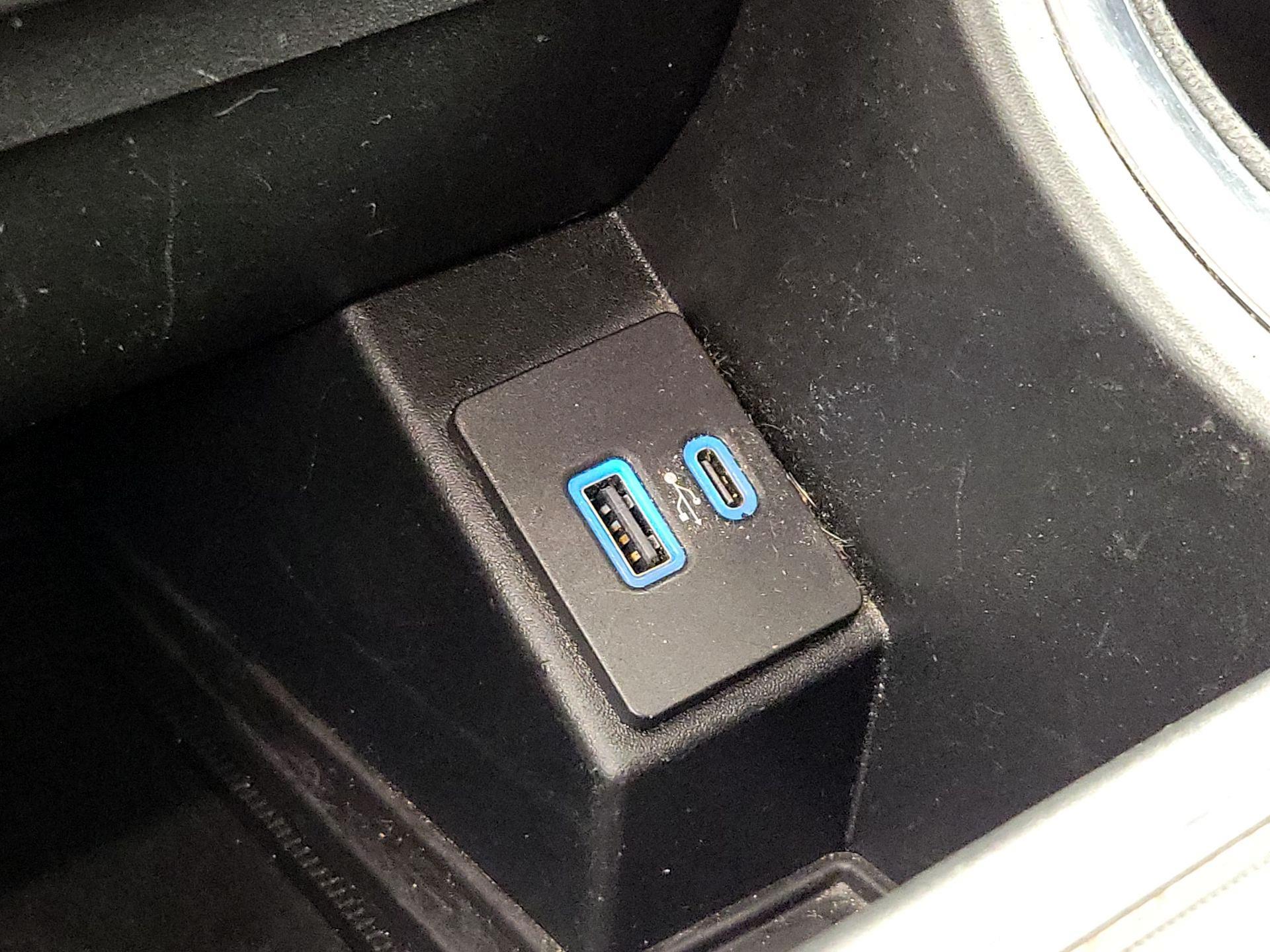 Thumbnail: 2023 Ford Edge - 19