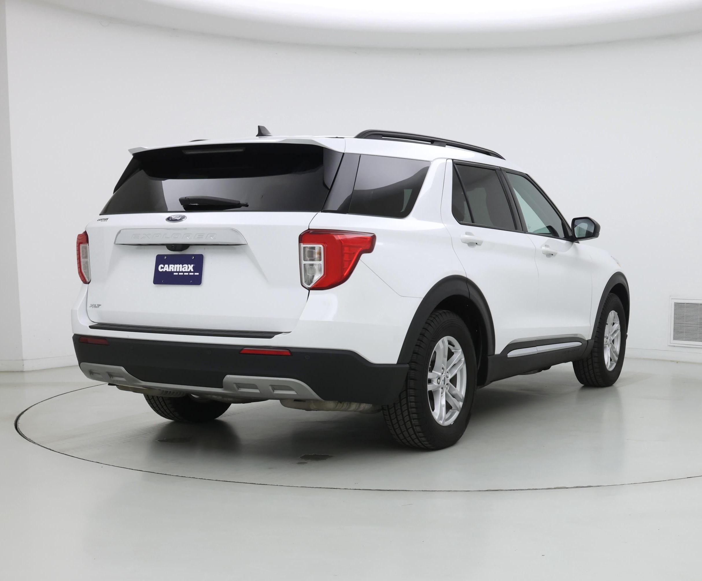 Thumbnail: 2023 Ford Explorer - 8