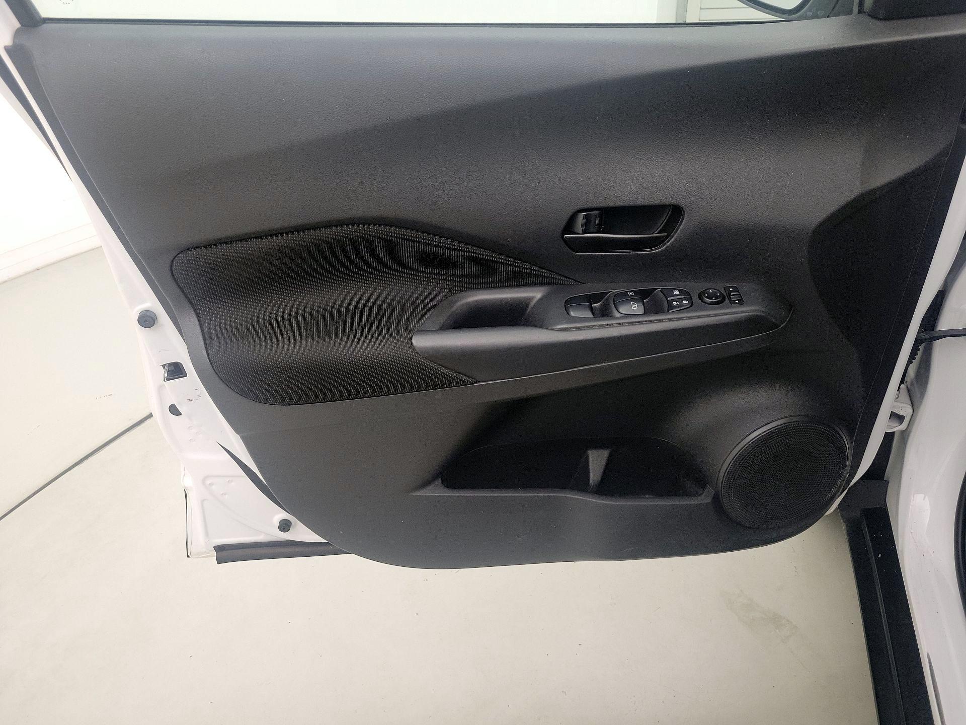 Thumbnail: 2021 Nissan Kicks - 12