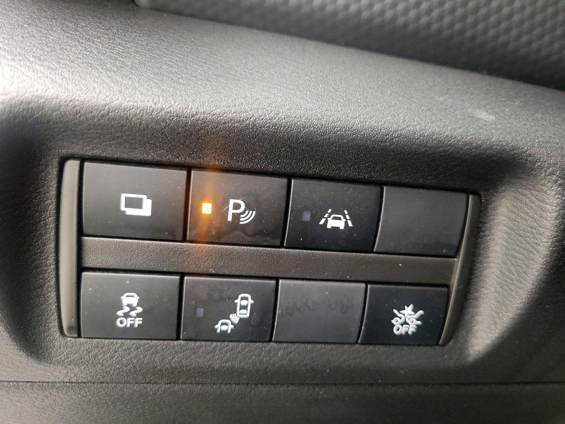 Thumbnail: 2021 Nissan Kicks - 13