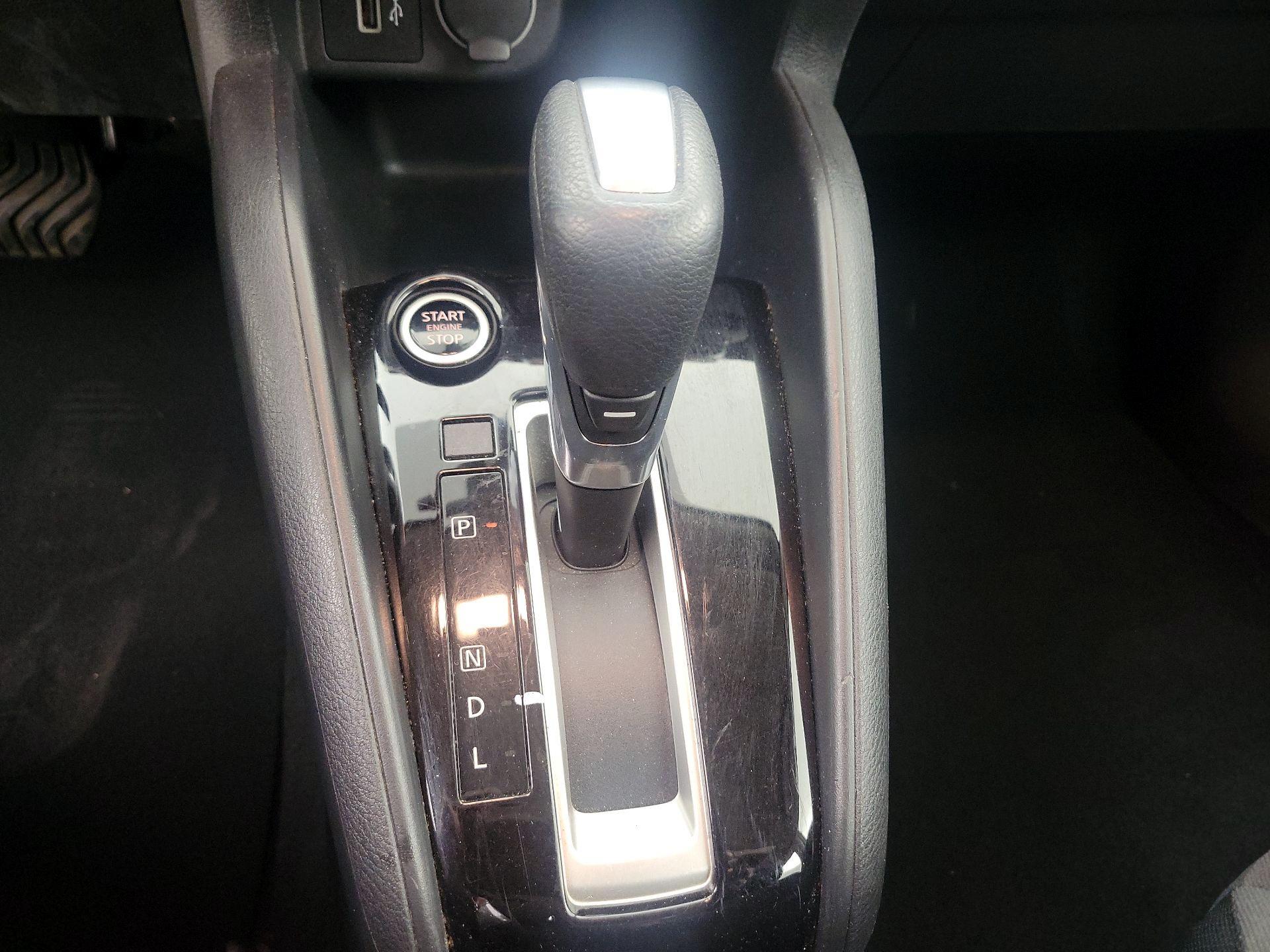 Thumbnail: 2021 Nissan Kicks - 17