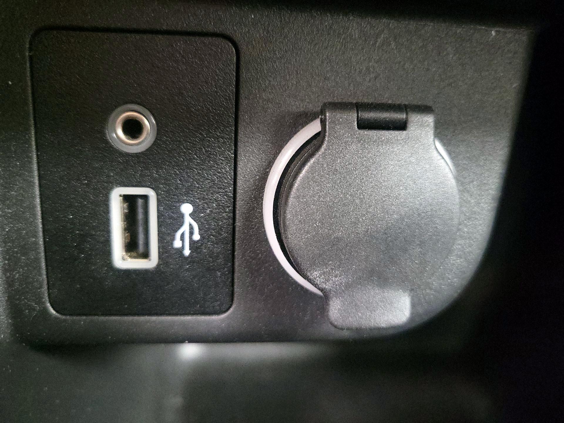 Thumbnail: 2021 Nissan Kicks - 18