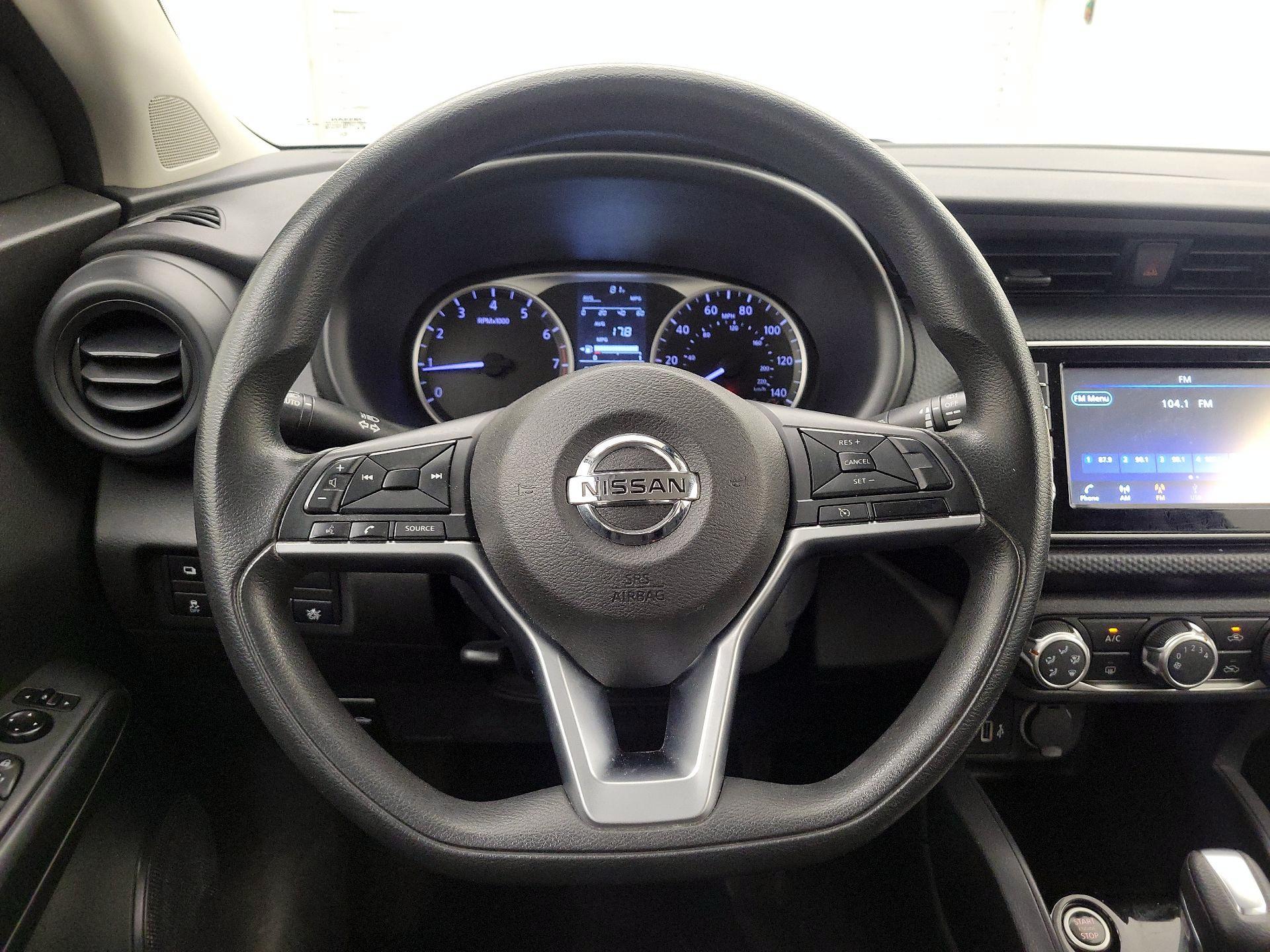 Thumbnail: 2021 Nissan Kicks - 10