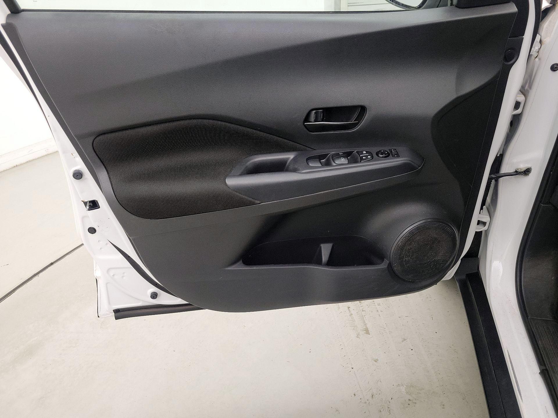 Thumbnail: 2021 Nissan Kicks - 12