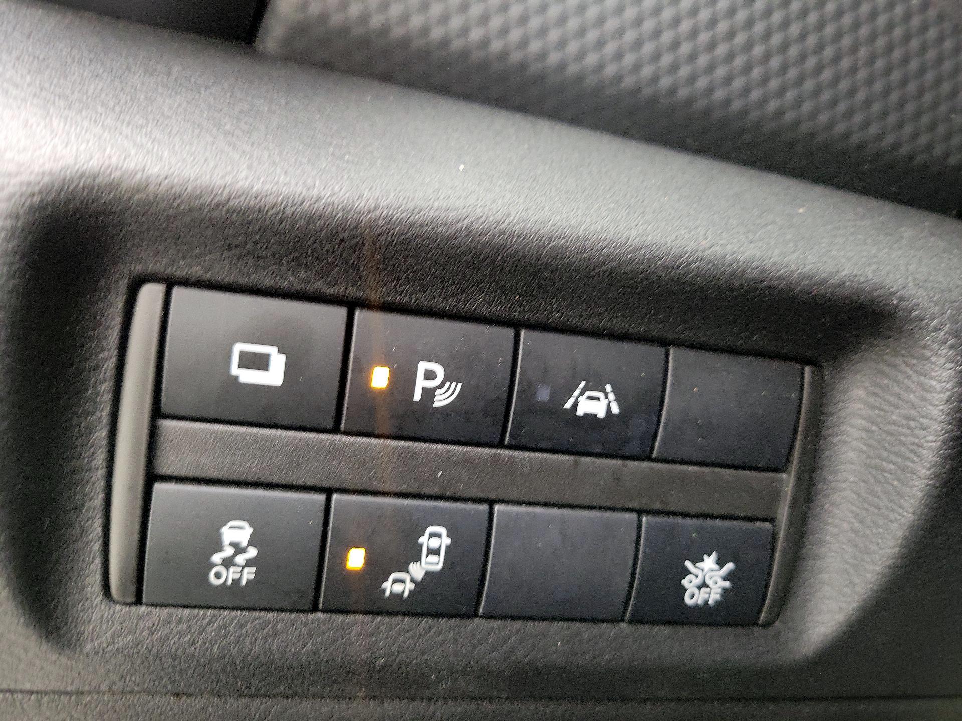 Thumbnail: 2021 Nissan Kicks - 13