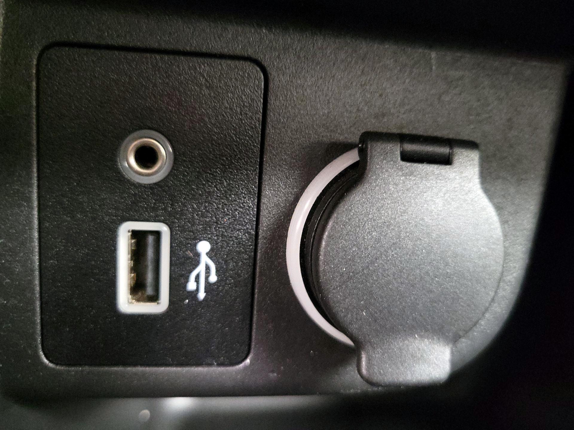 Thumbnail: 2021 Nissan Kicks - 18