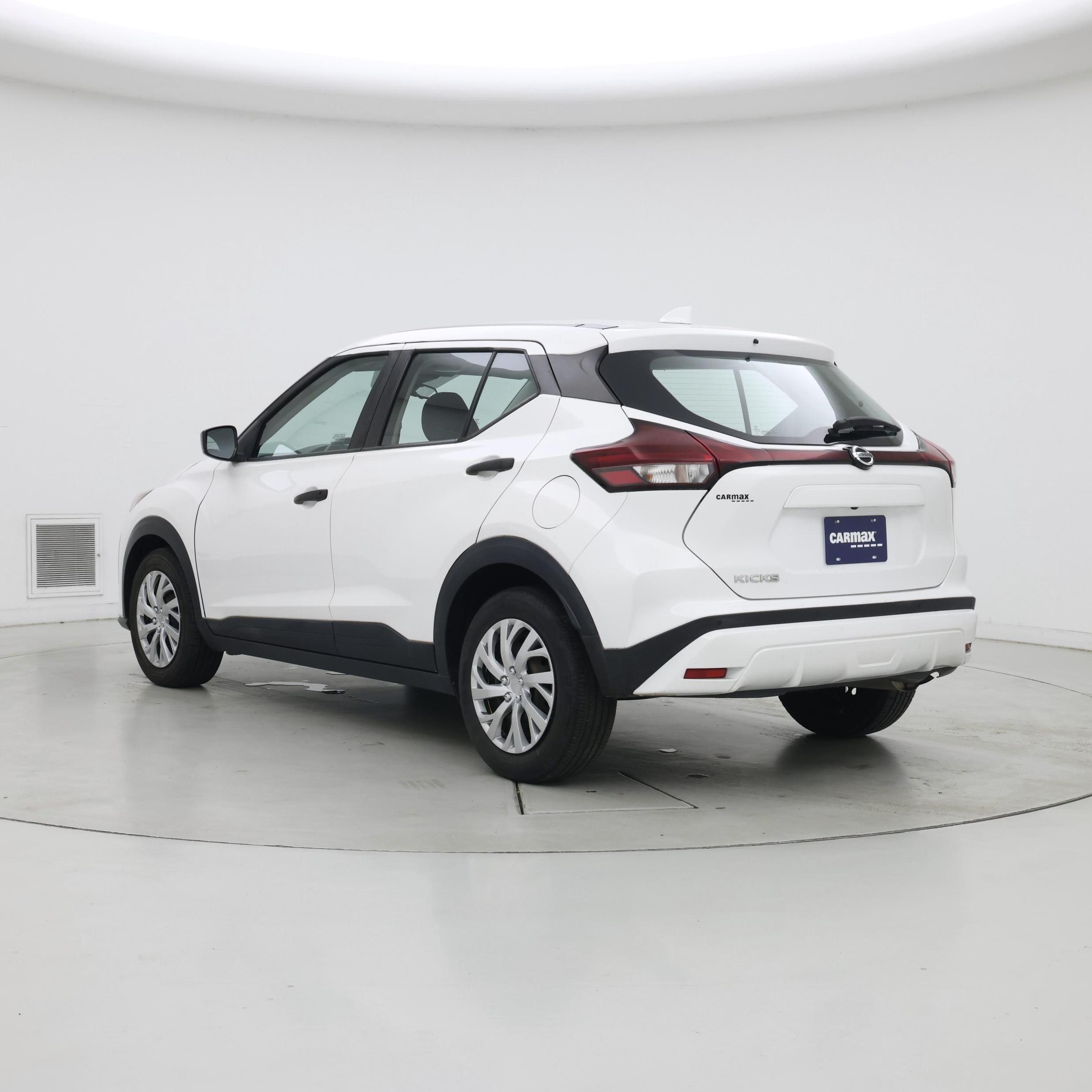 Thumbnail: 2021 Nissan Kicks - 2