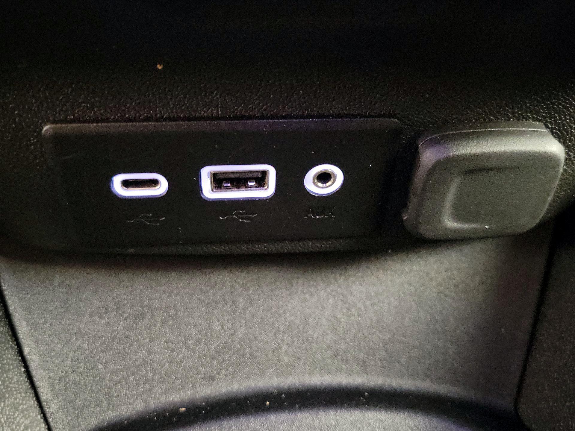 Thumbnail: 2024 Chevrolet Malibu - 18