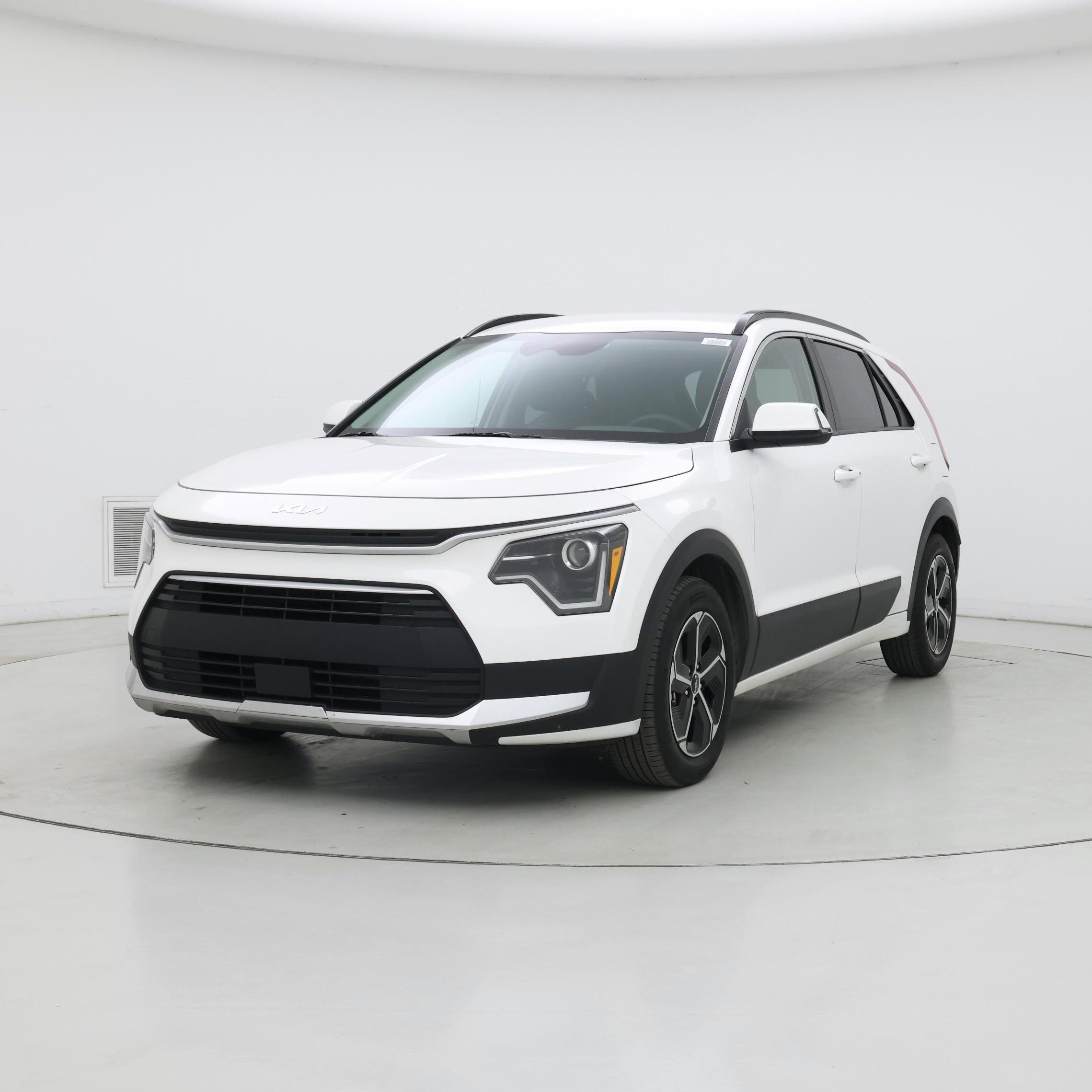 Thumbnail: 2023 Kia Niro - 4