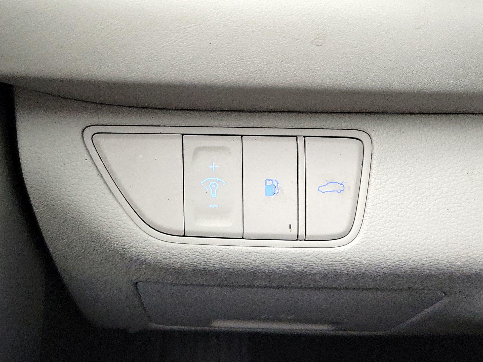 Thumbnail: 2025 Genesis G70 - 13