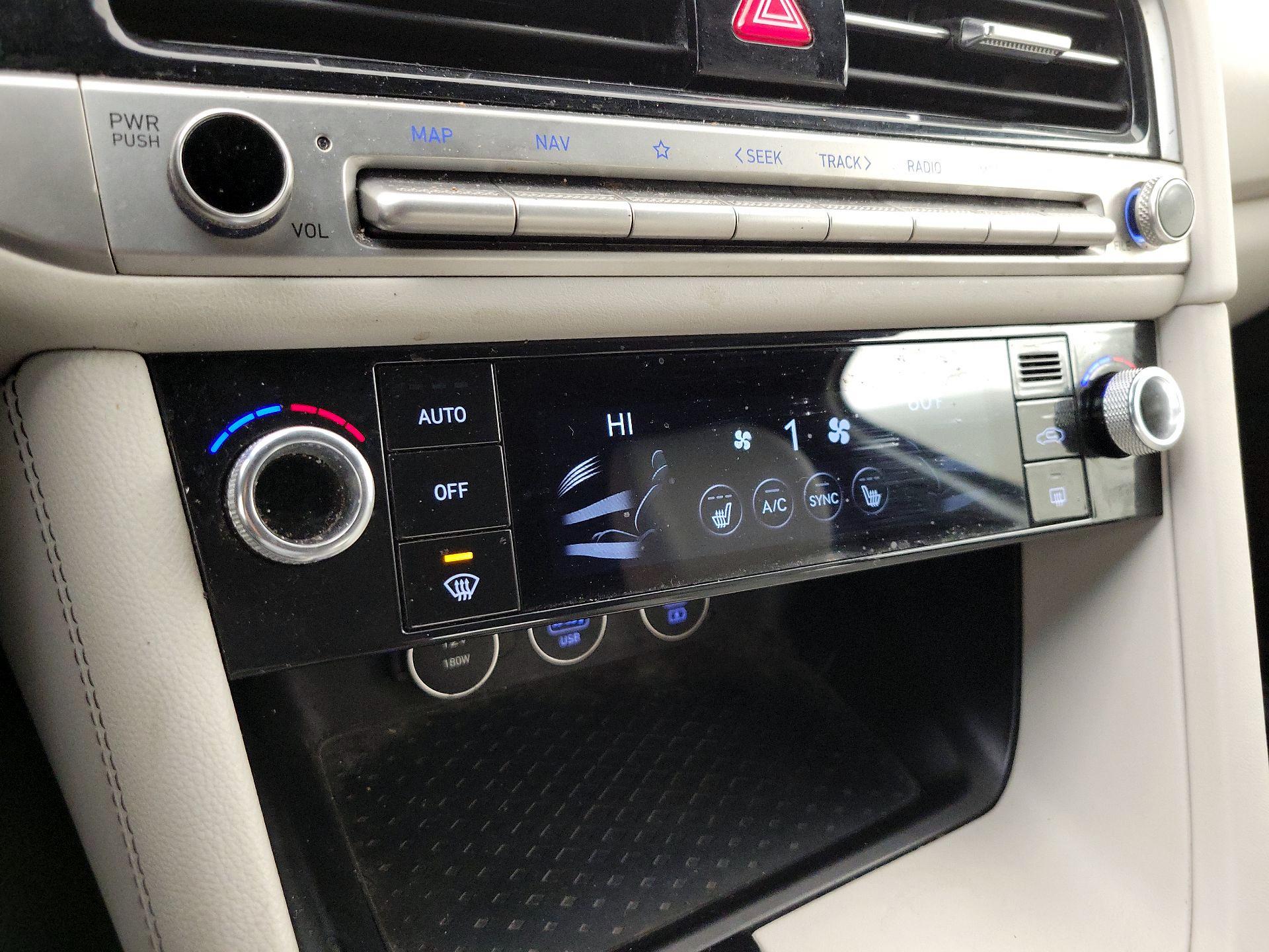 Thumbnail: 2025 Genesis G70 - 17