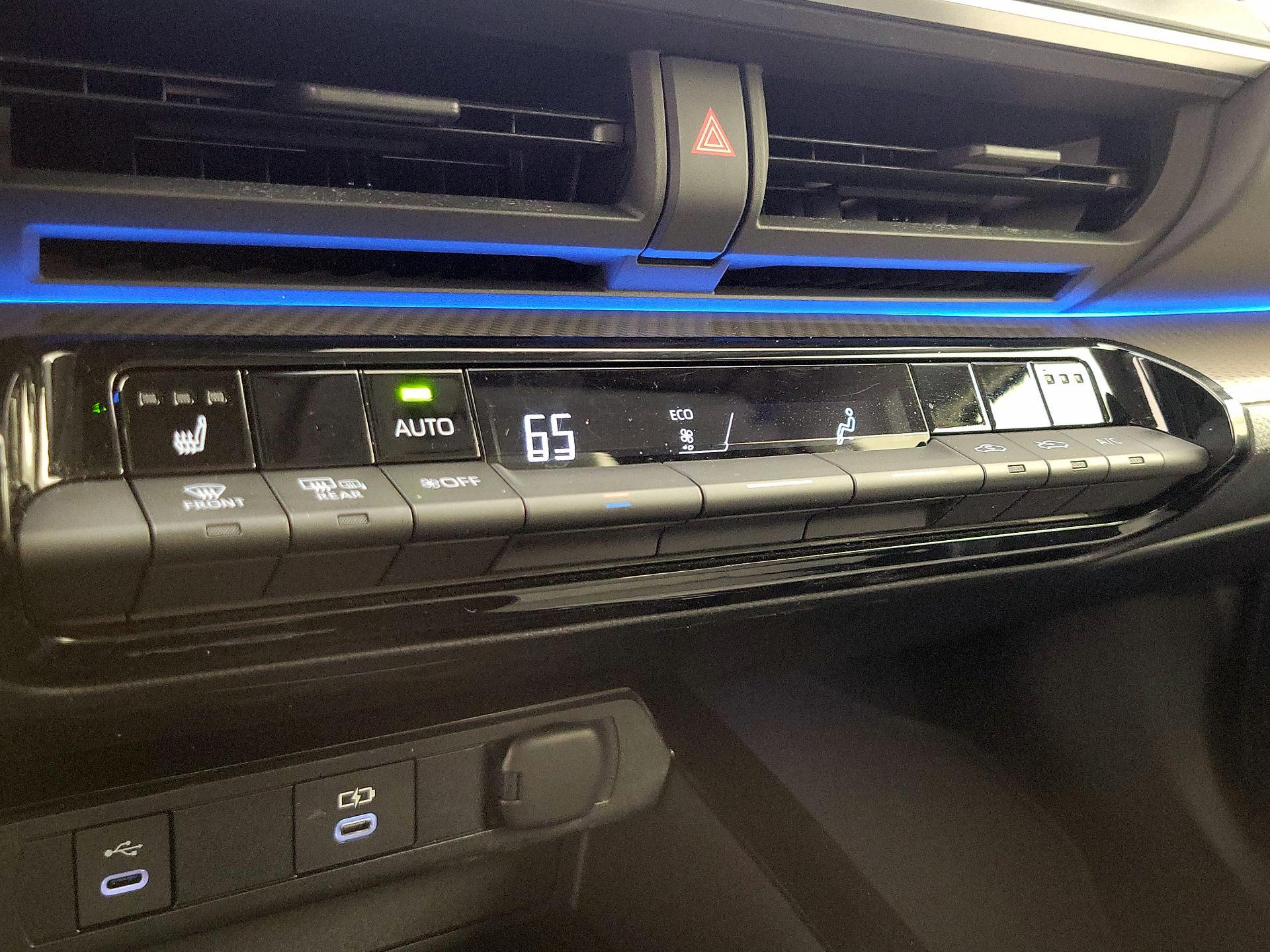 Thumbnail: 2024 Toyota Prius - 16