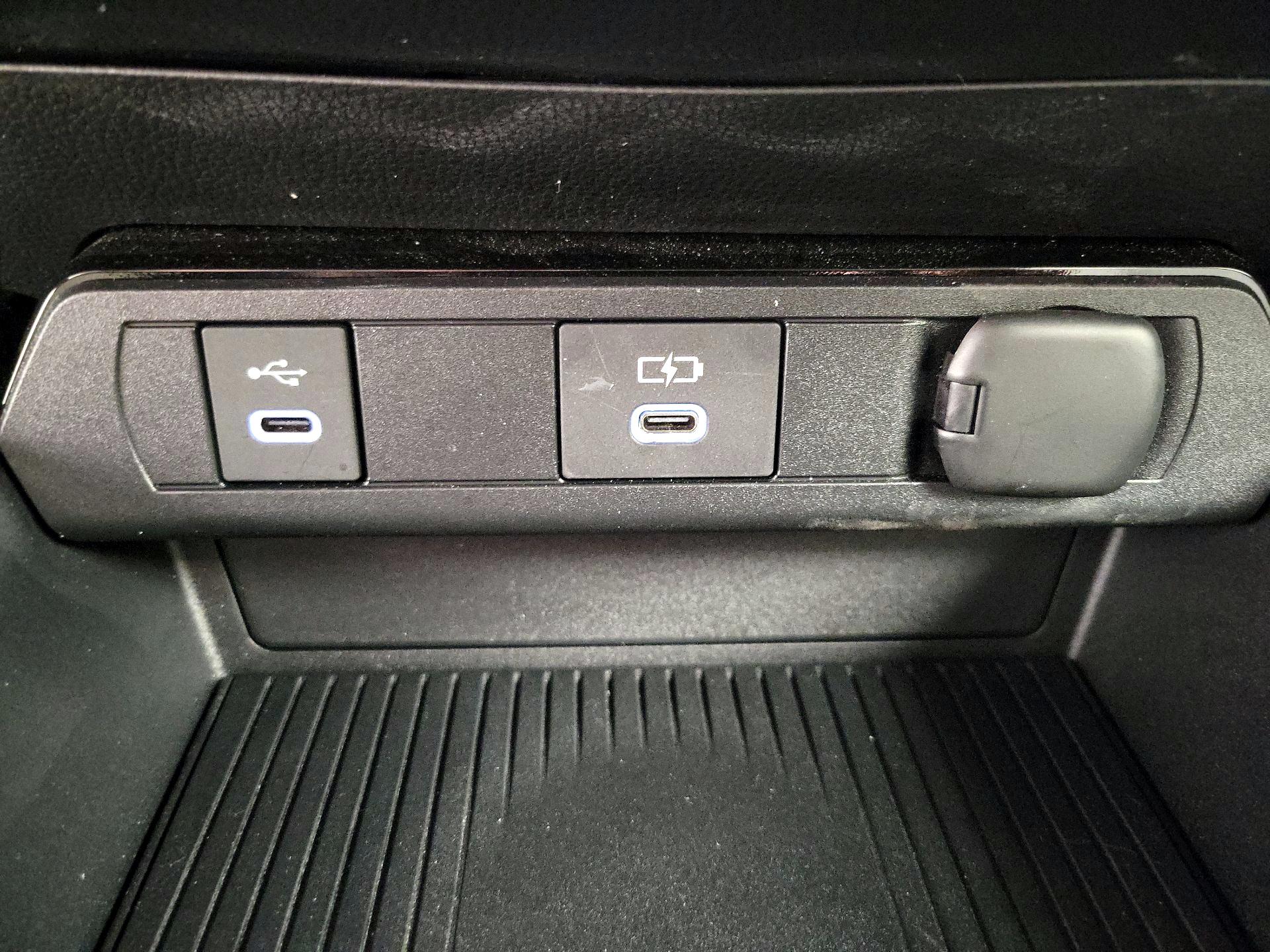 Thumbnail: 2024 Toyota Prius - 18