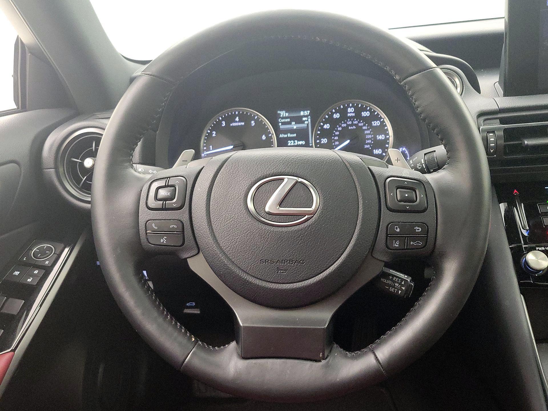 Thumbnail: 2025 Lexus IS - 10