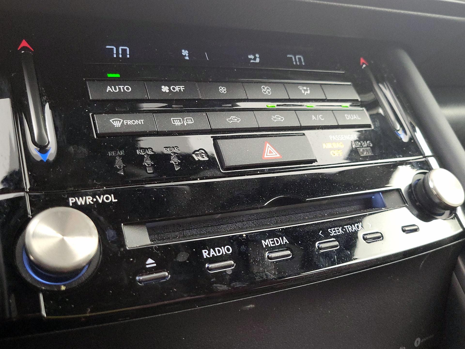 Thumbnail: 2025 Lexus IS - 16