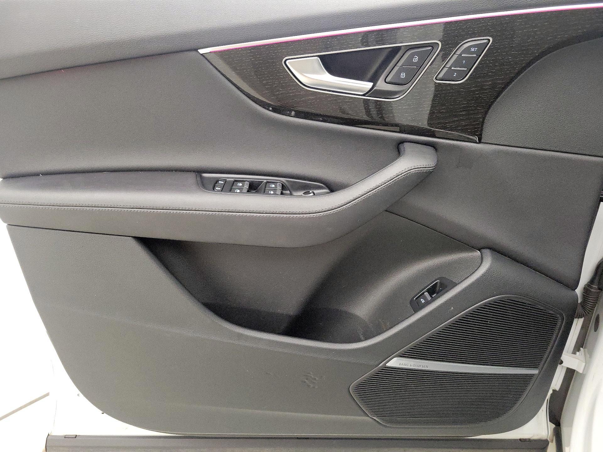 Thumbnail: 2023 Audi Q7 - 12