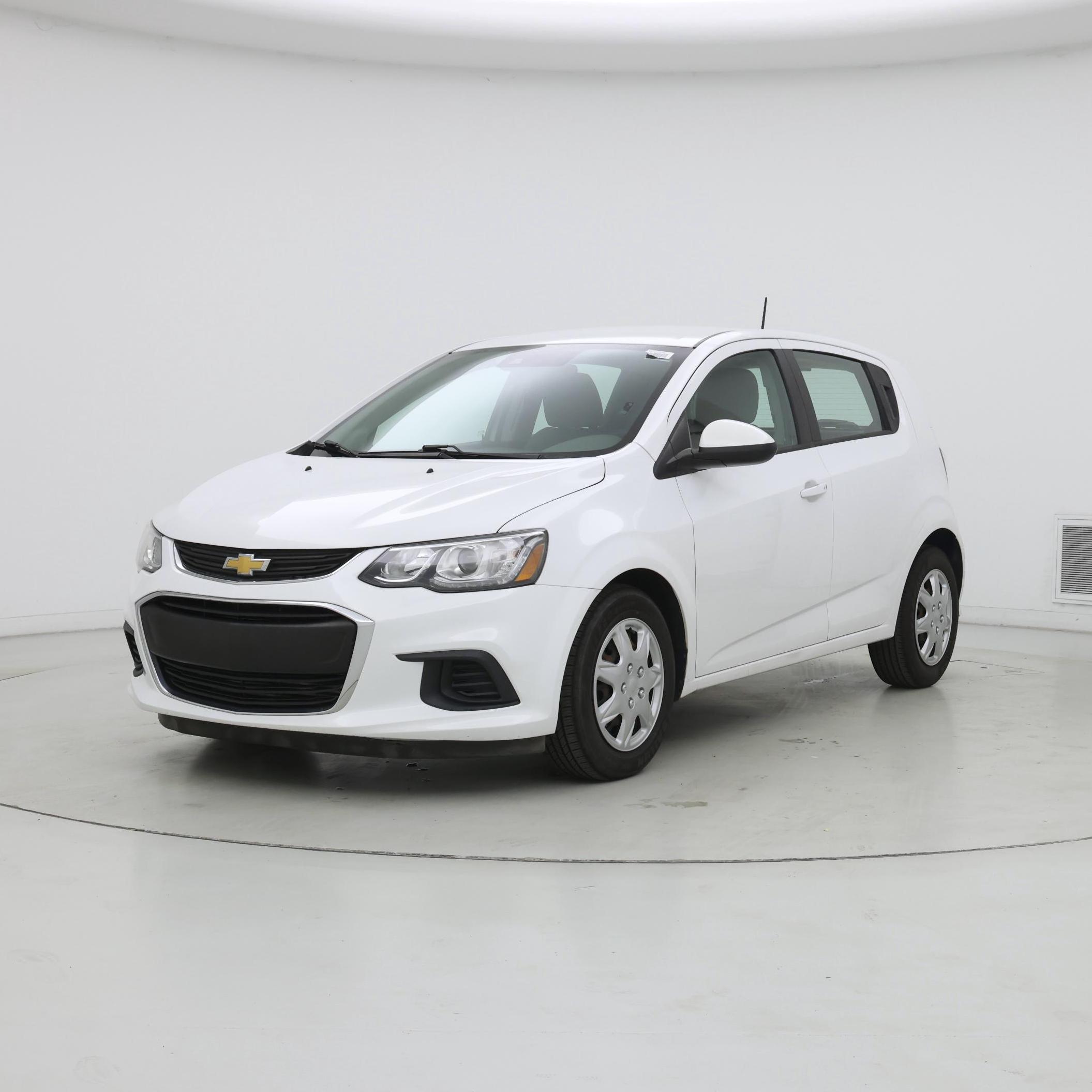 Thumbnail: 2020 Chevrolet Sonic - 4