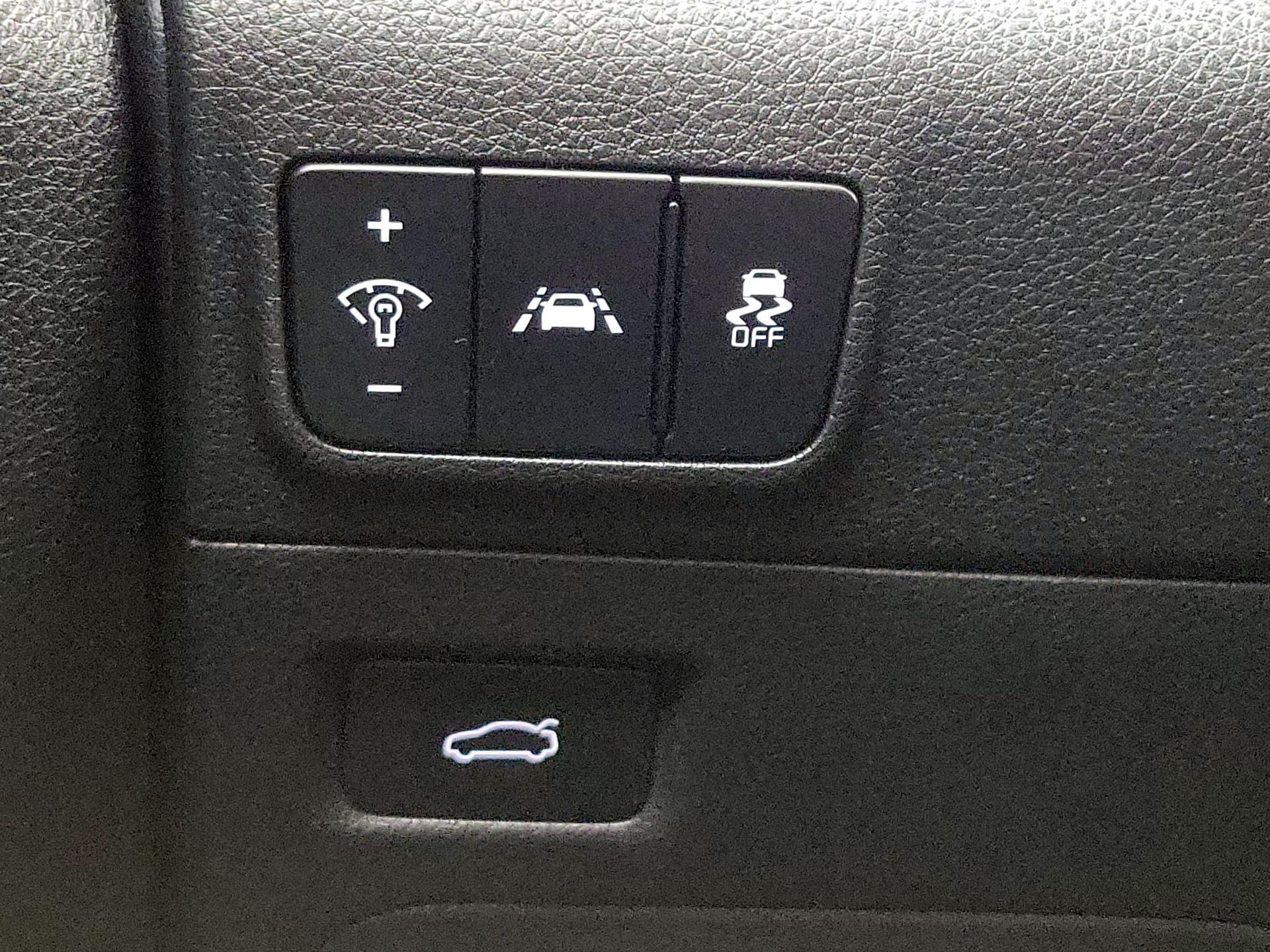 Thumbnail: 2023 Kia K5 - 13