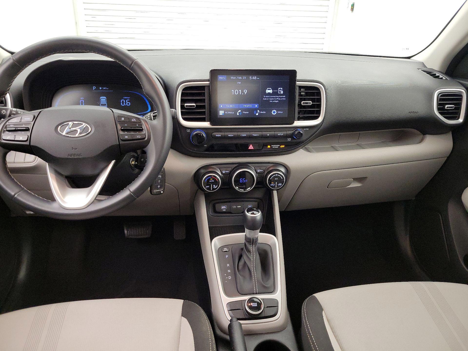 Thumbnail: 2023 Hyundai Venue - 9